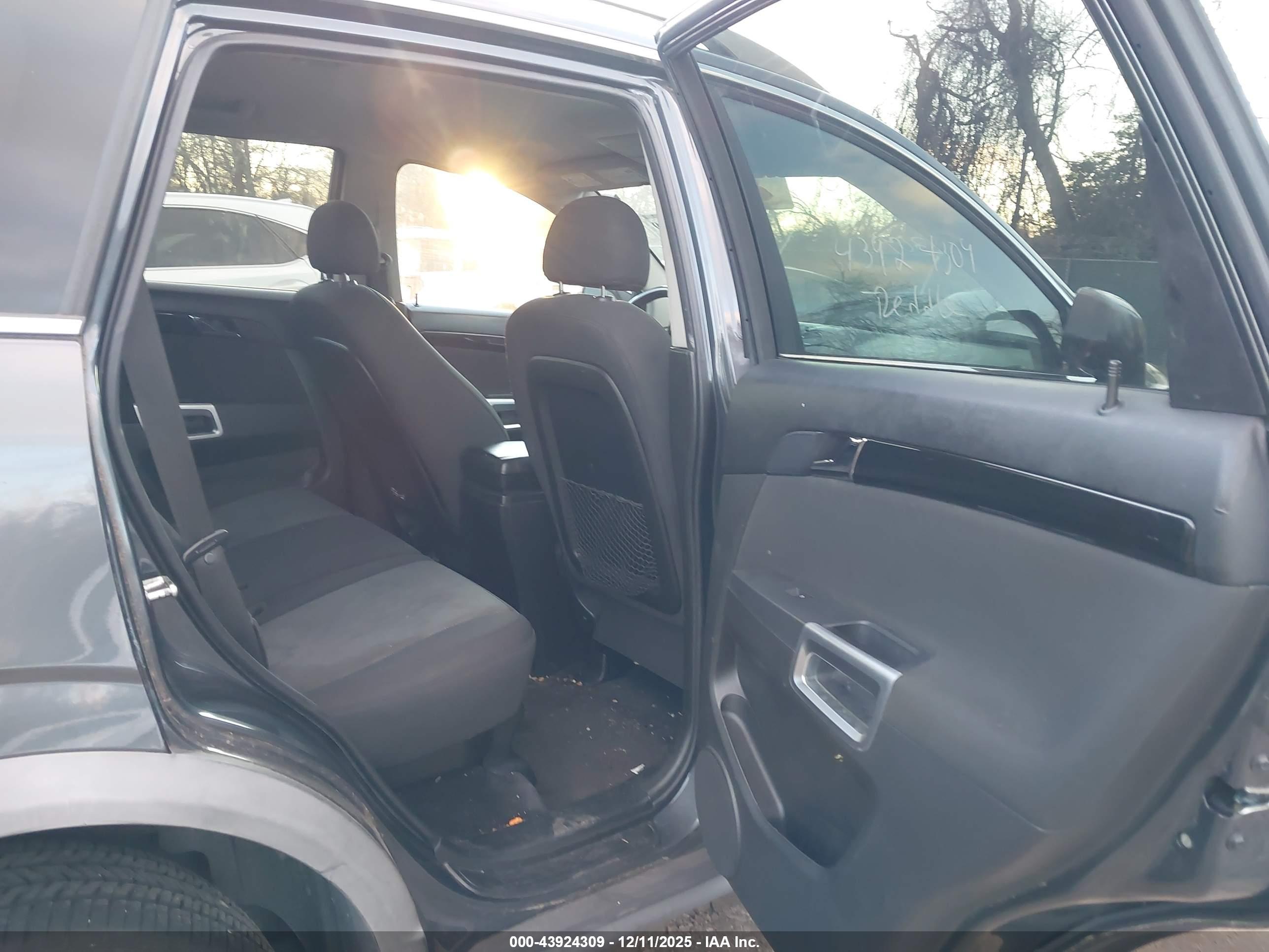 CHEVROLET CAPTIVA image 8