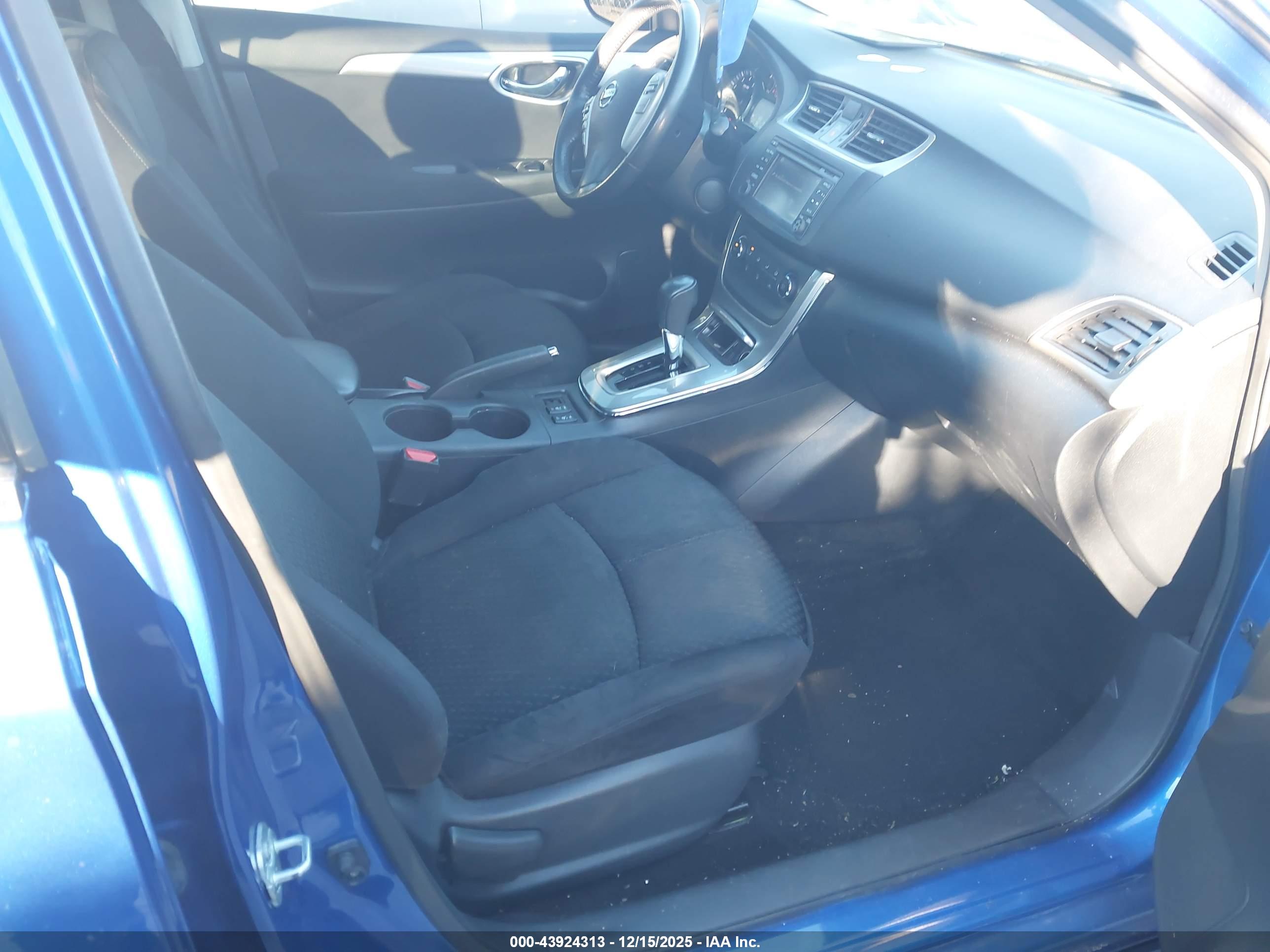 NISSAN SENTRA image 5