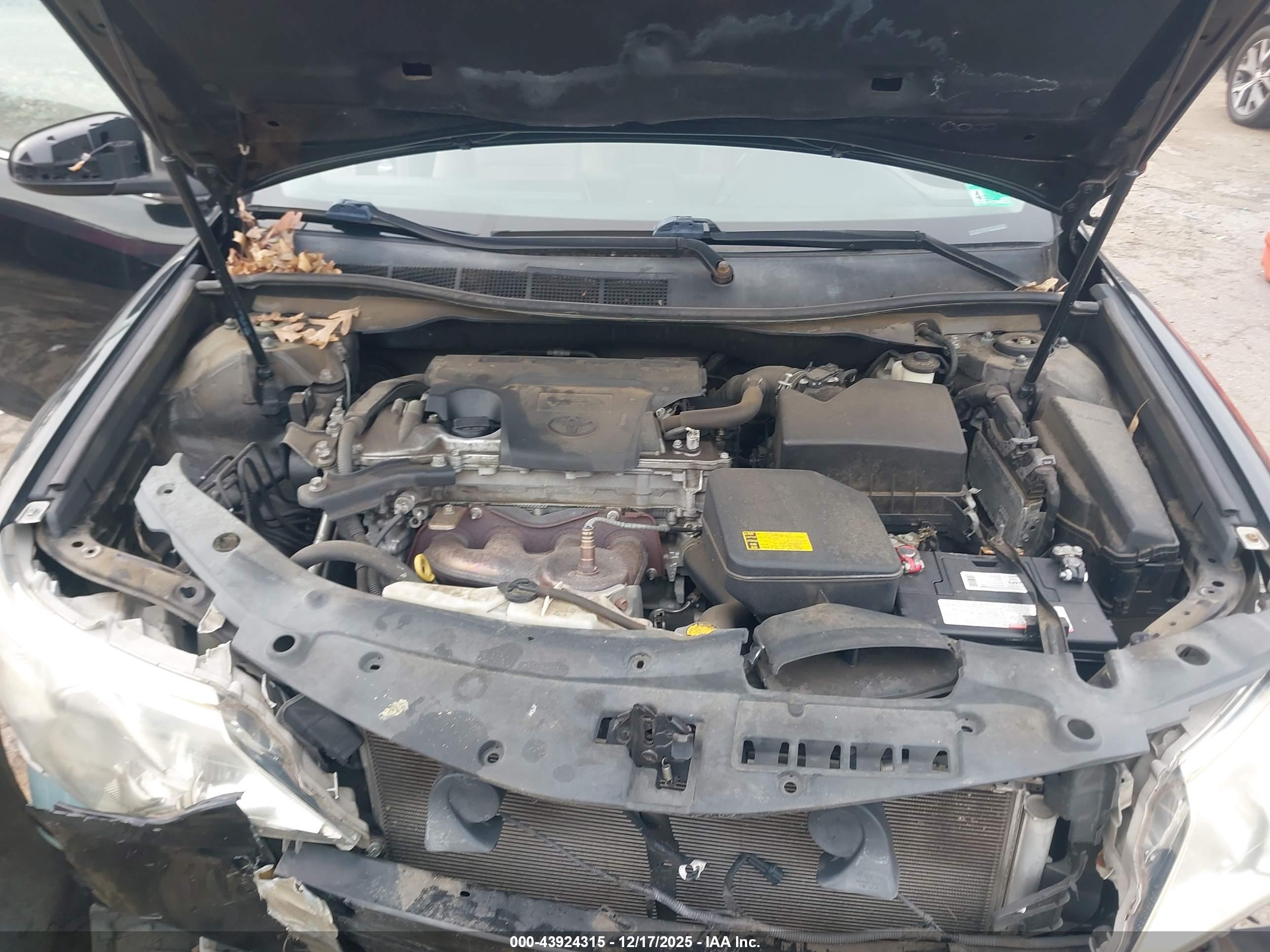 TOYOTA CAMRY image 10