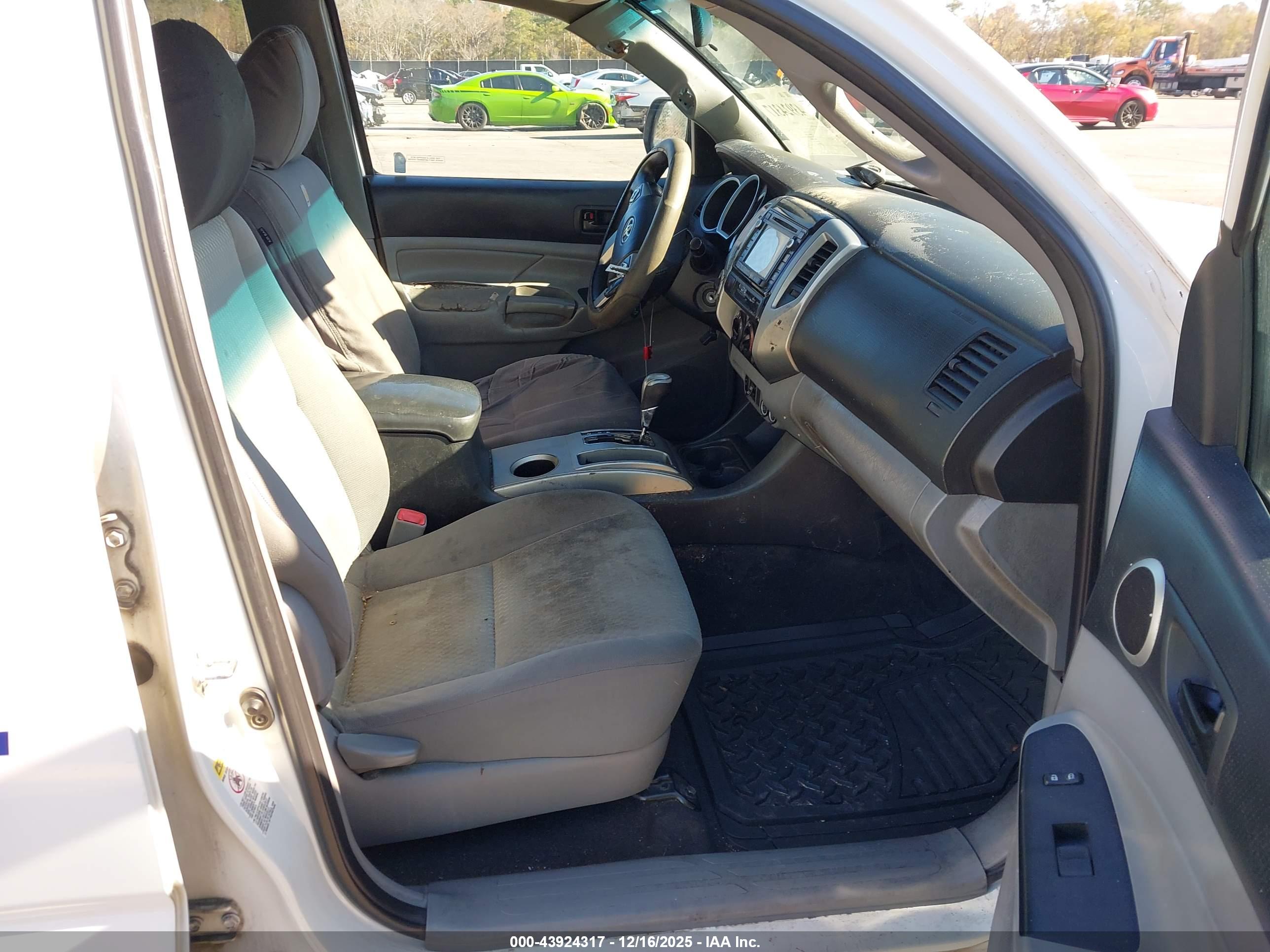 TOYOTA TACOMA image 5