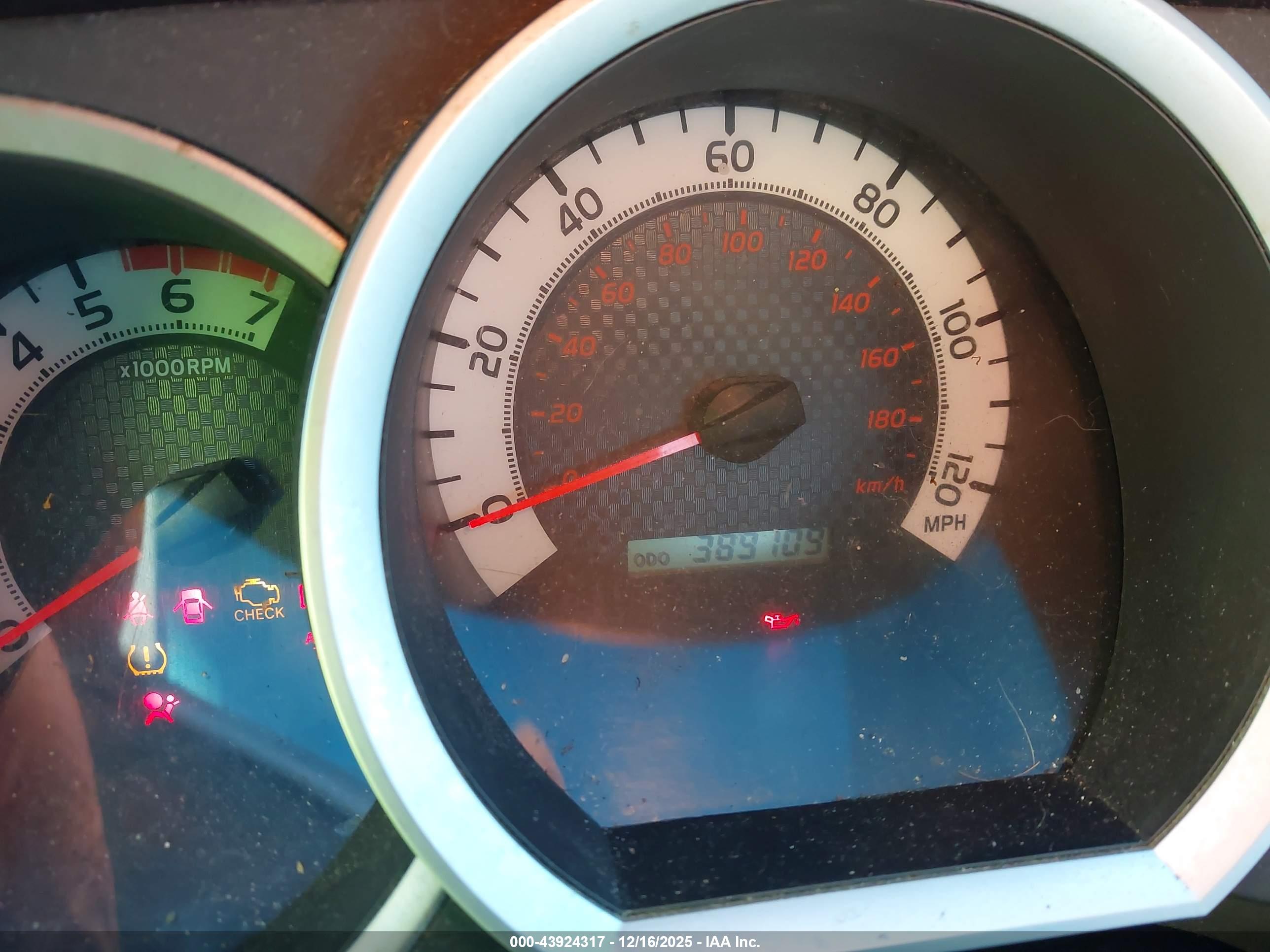 TOYOTA TACOMA image 7