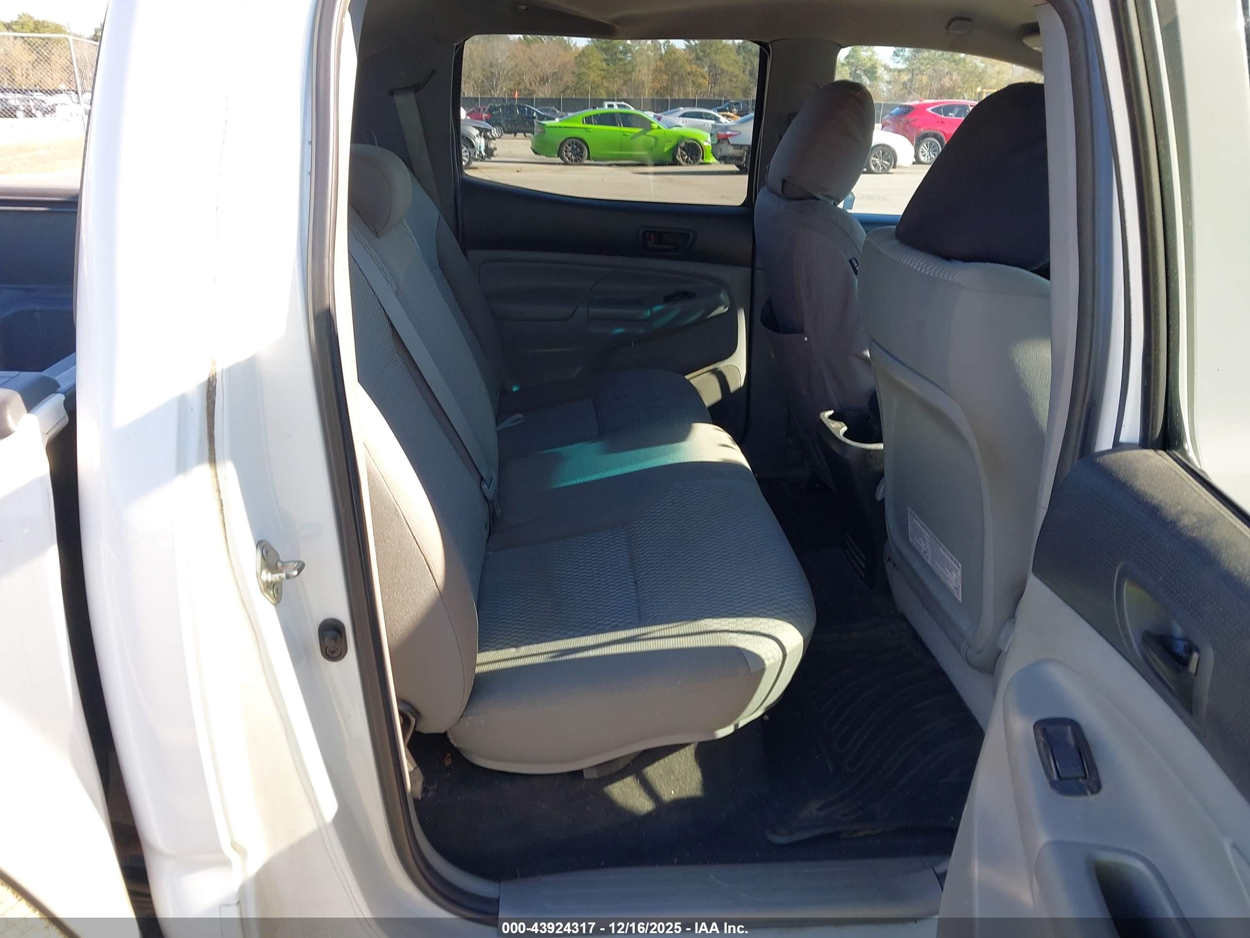 TOYOTA TACOMA image 8