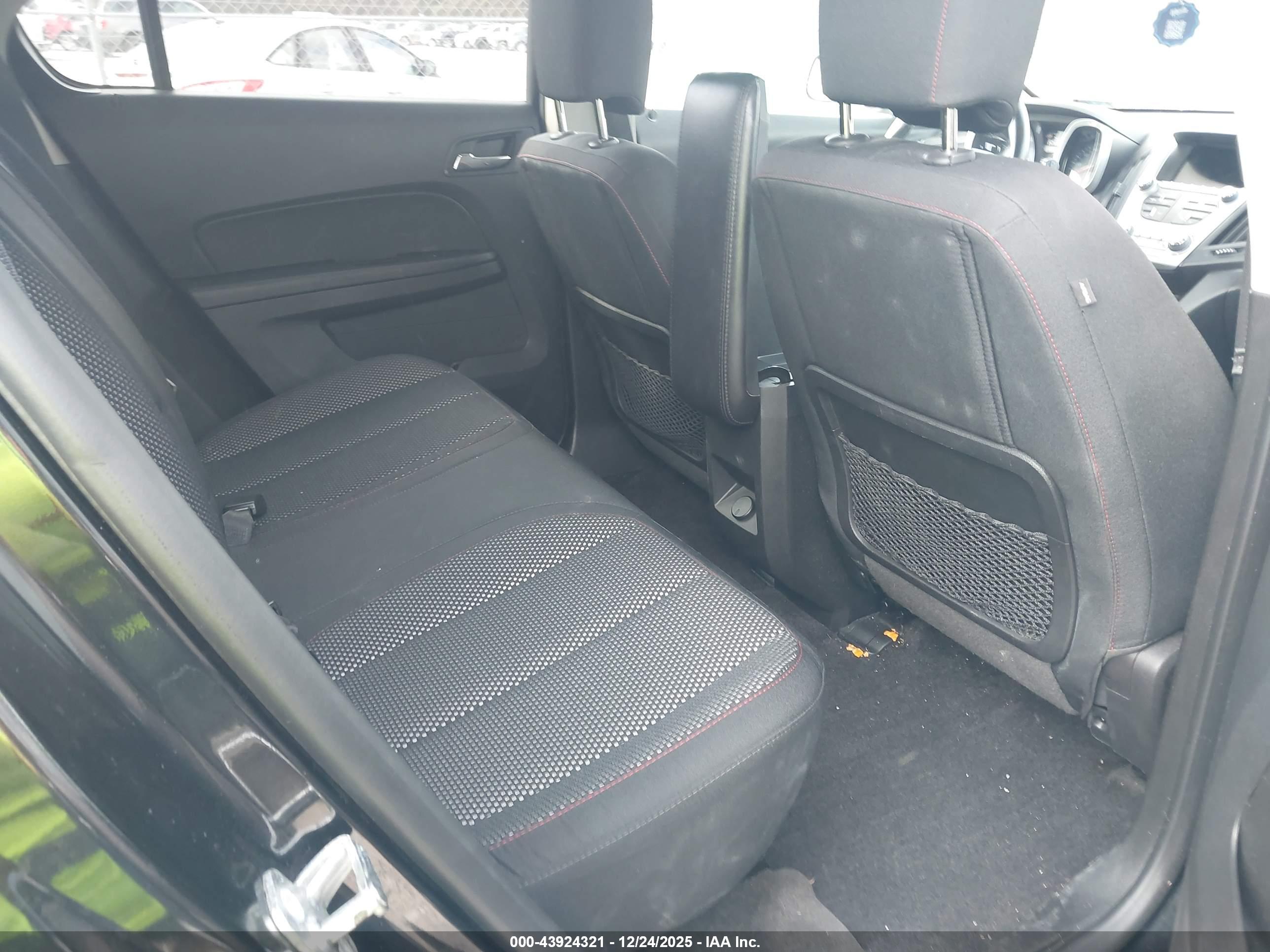 CHEVROLET EQUINOX image 8