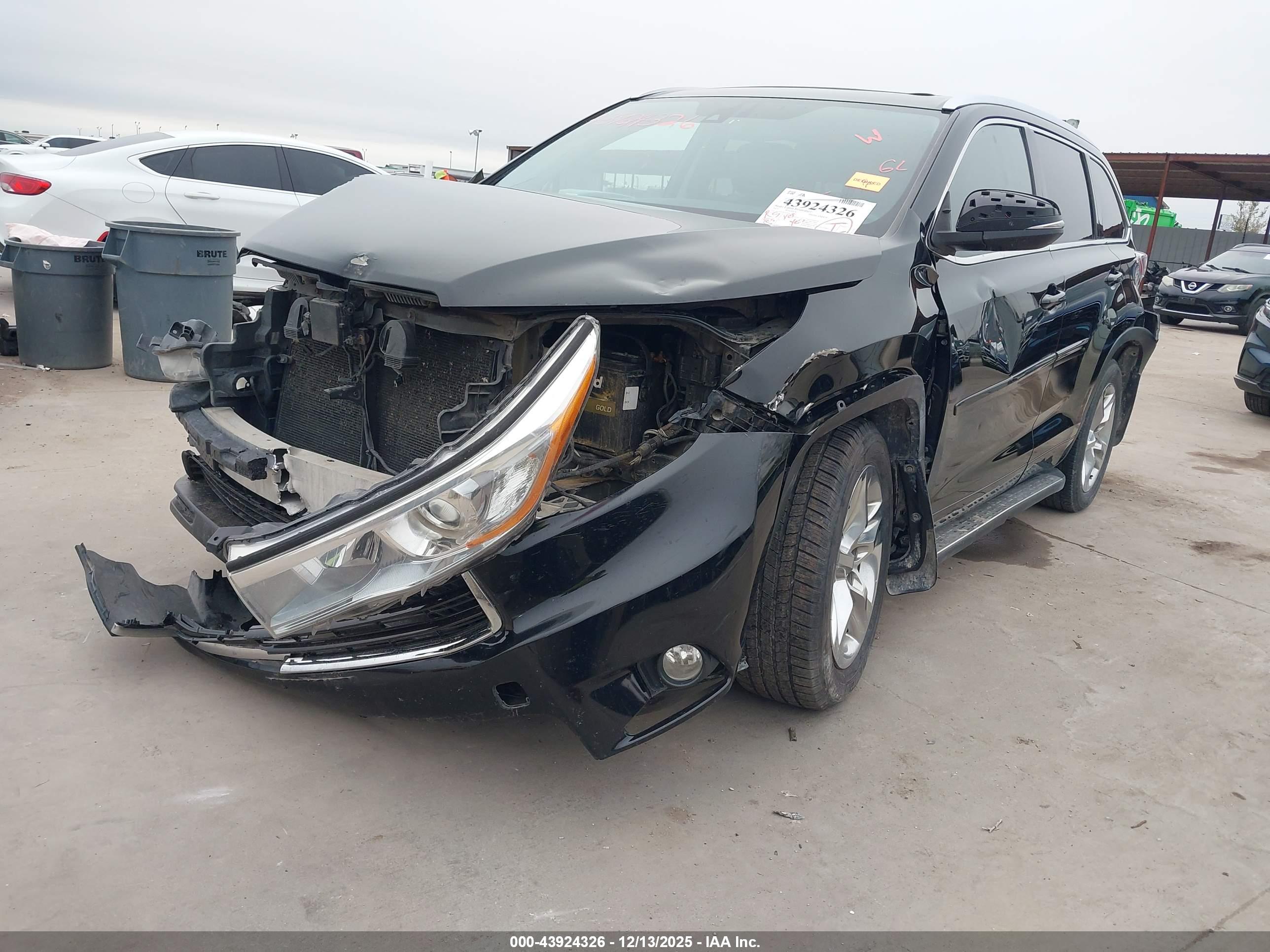 TOYOTA HIGHLANDER image 2