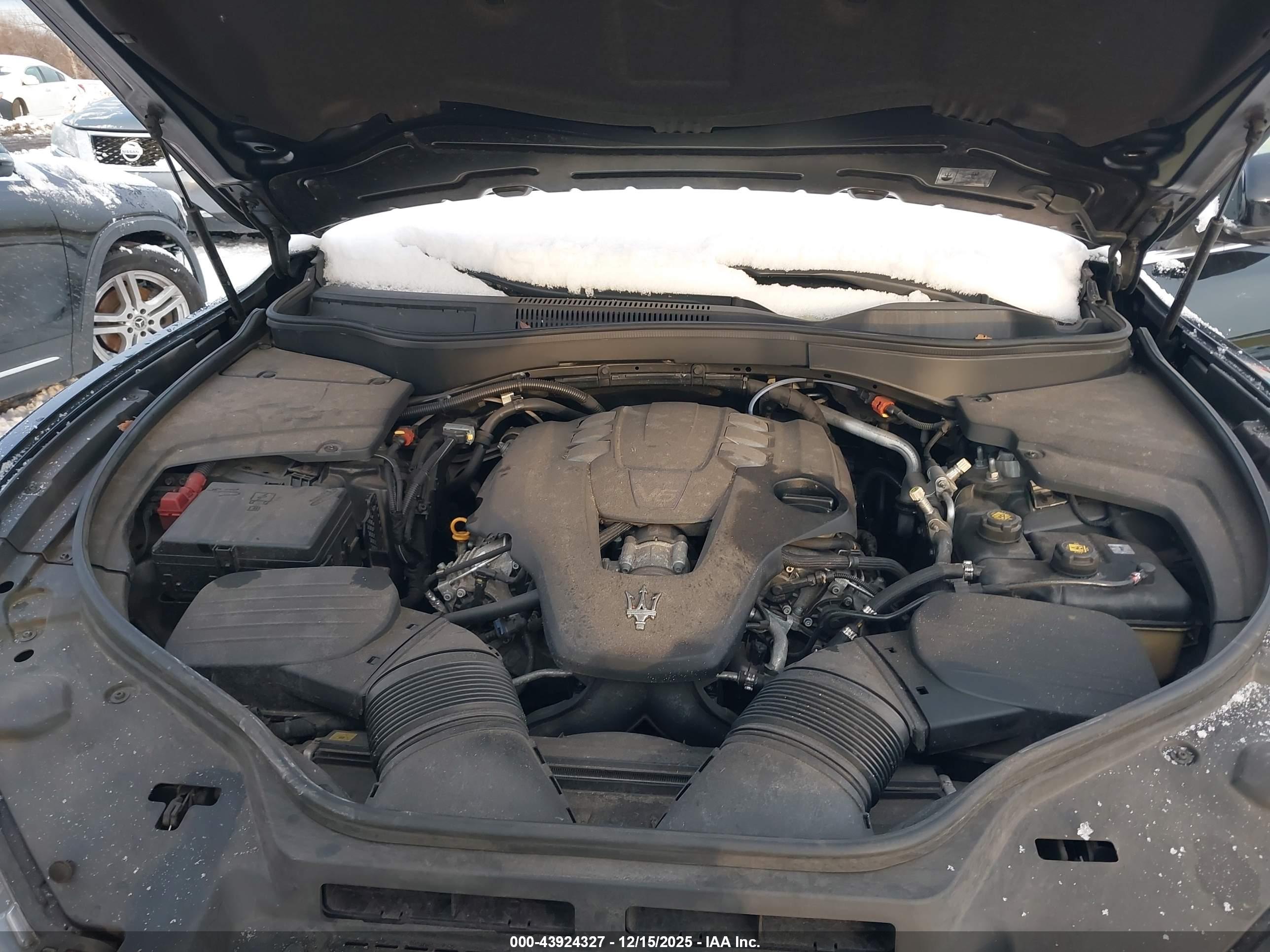 MASERATI LEVANTE image 10