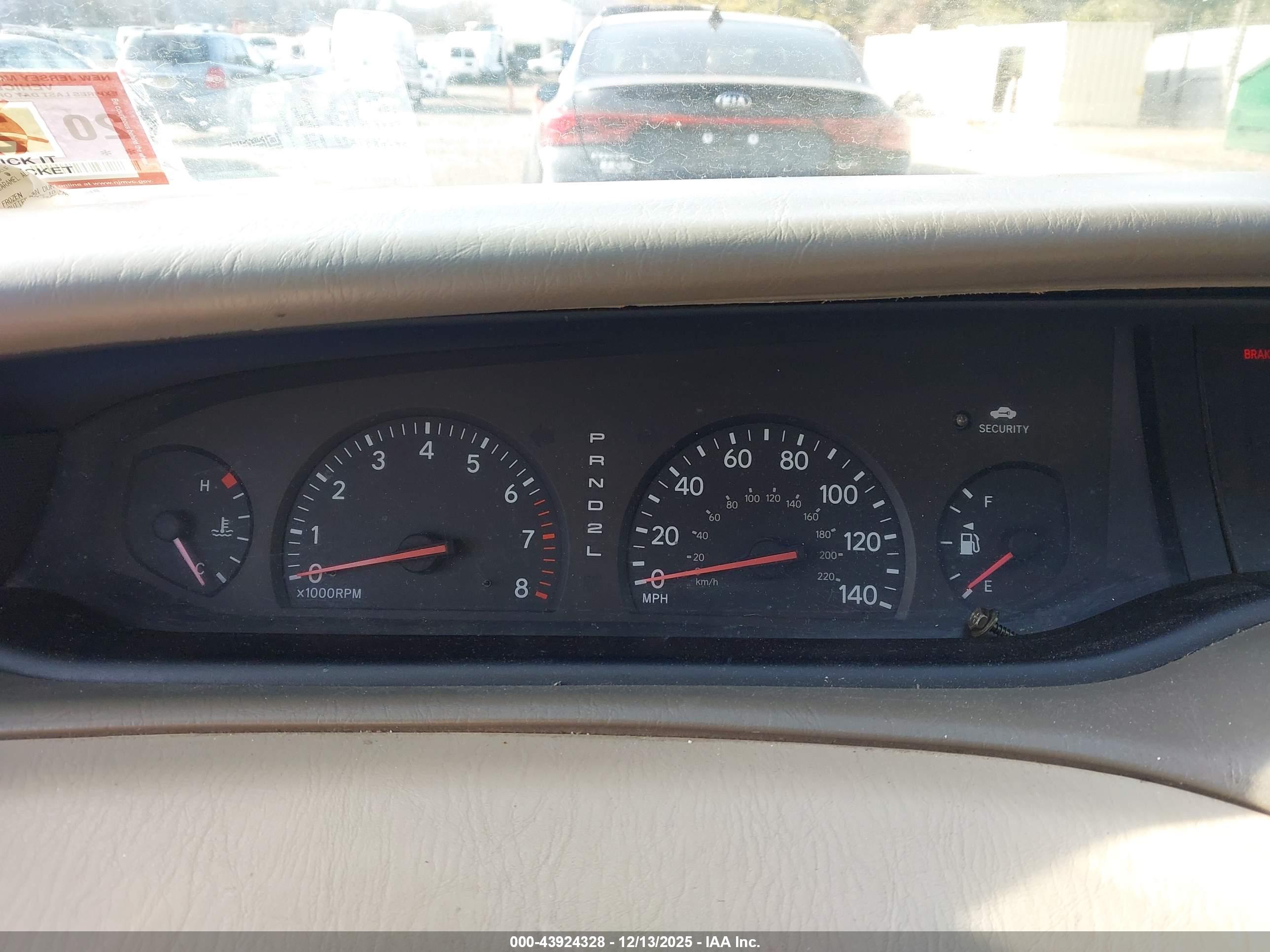 TOYOTA AVALON image 7