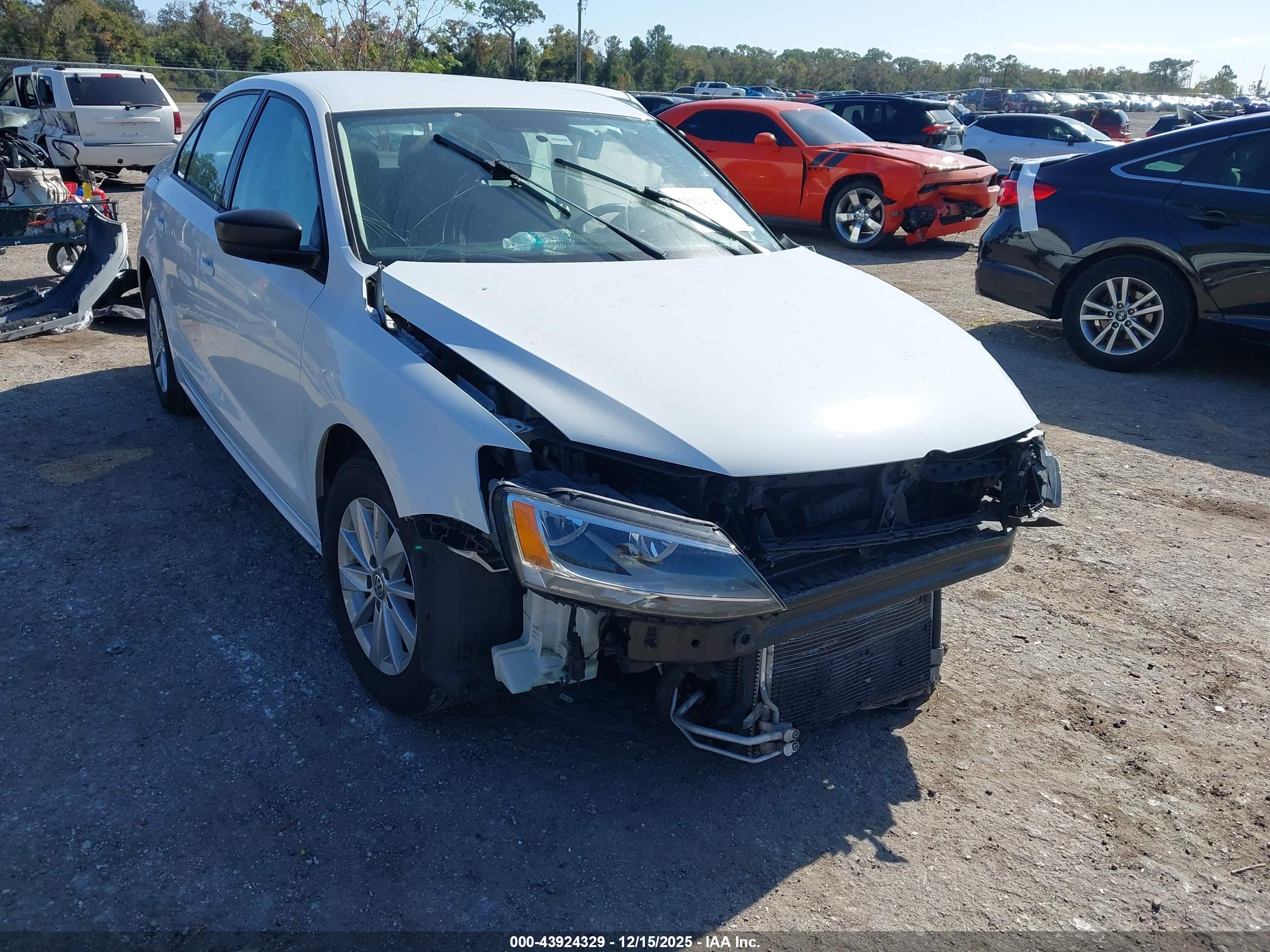 VOLKSWAGEN JETTA image 6