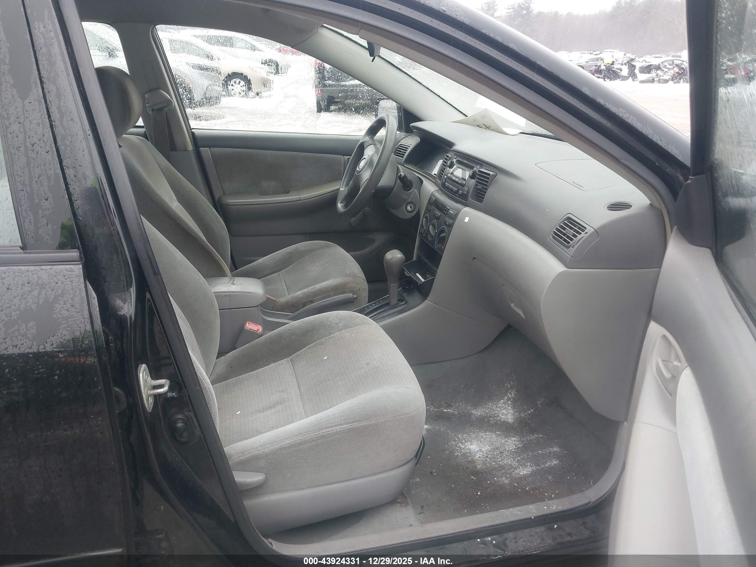 TOYOTA COROLLA image 5