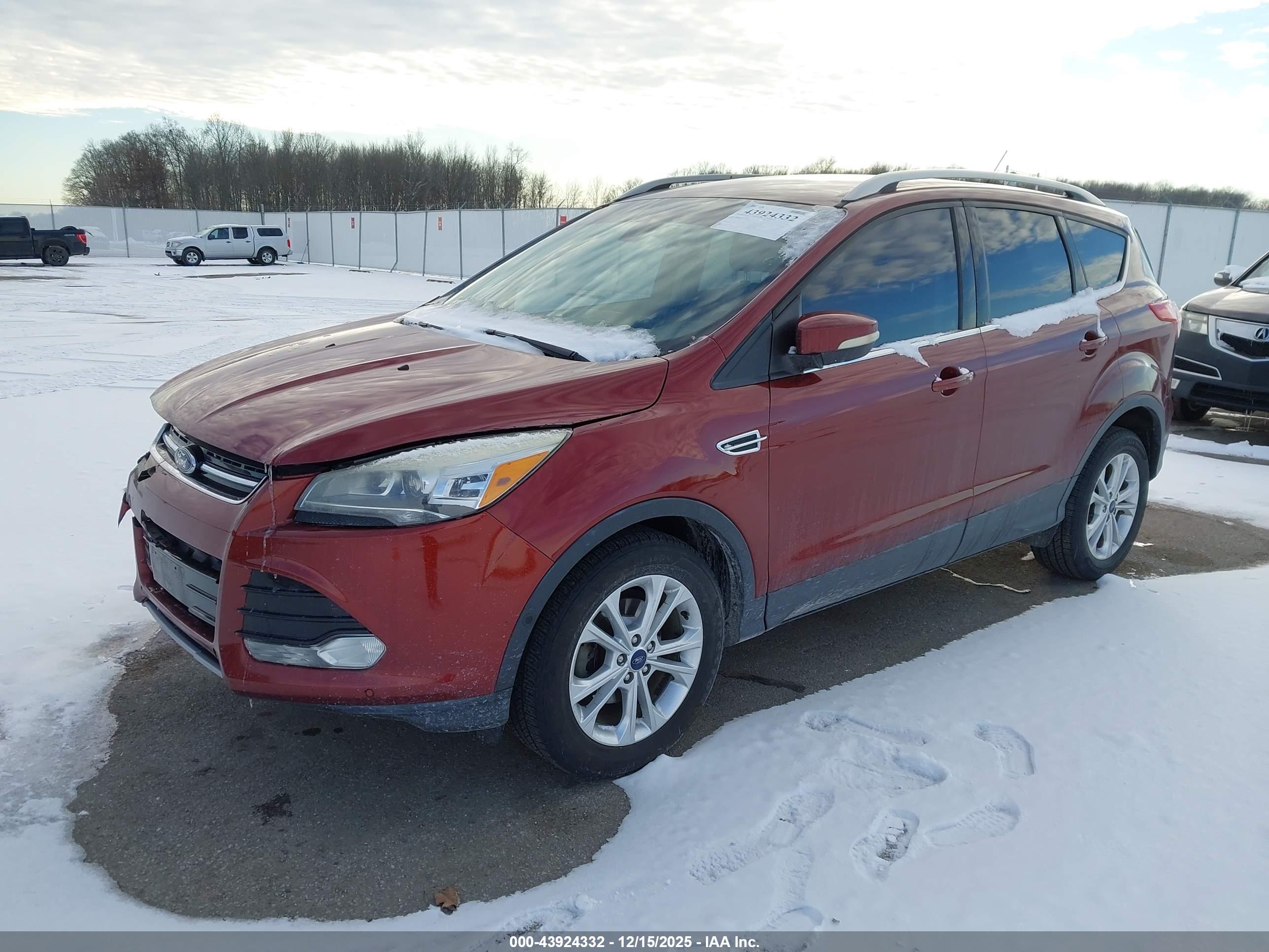 FORD ESCAPE image 2