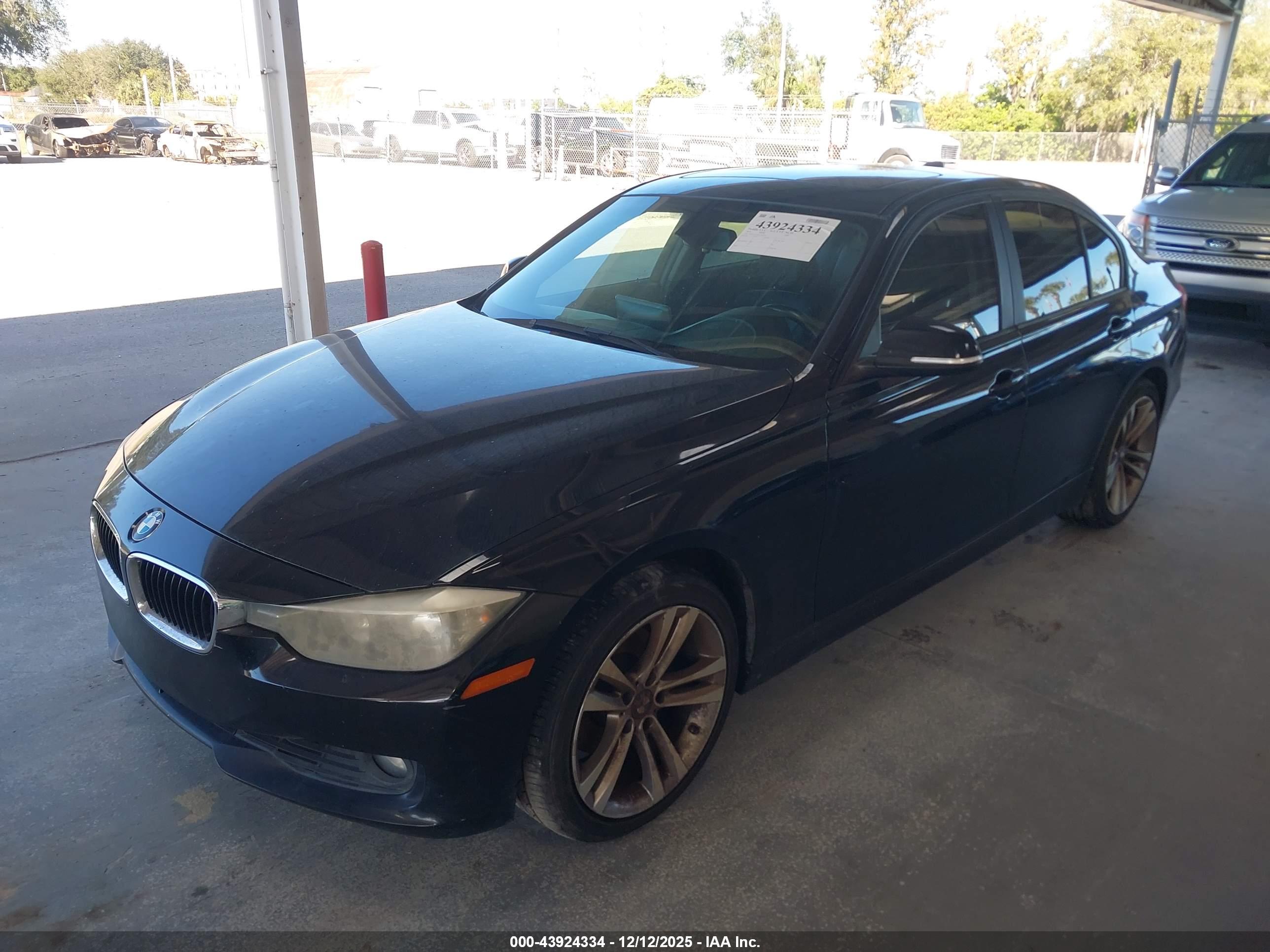 BMW 328I image 2