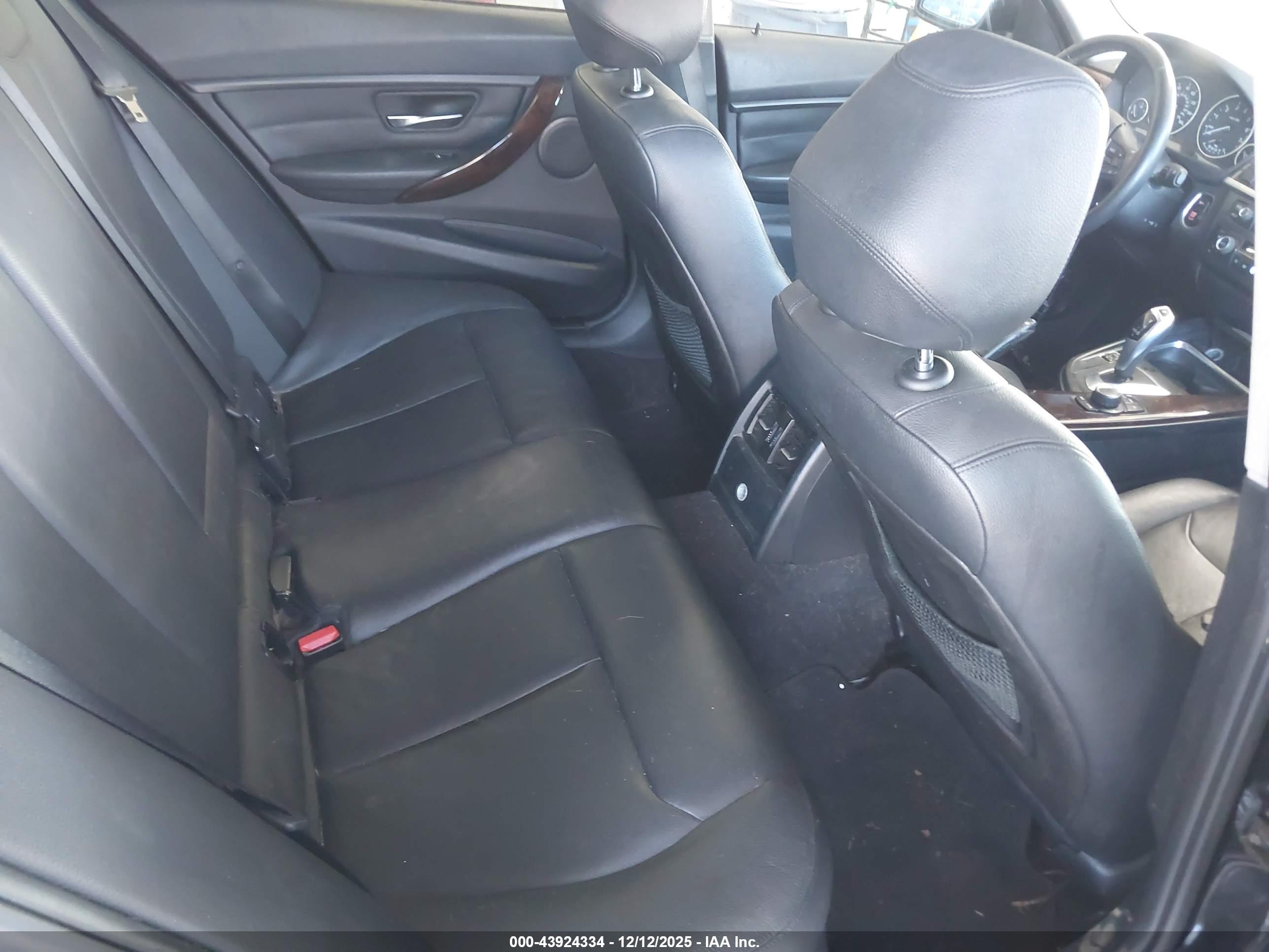 BMW 328I image 8
