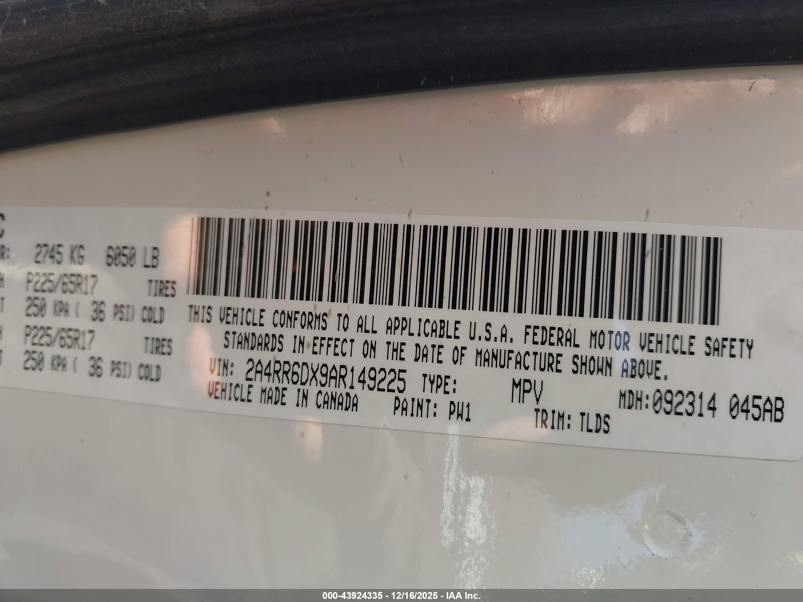 CHRYSLER TOWN image 9
