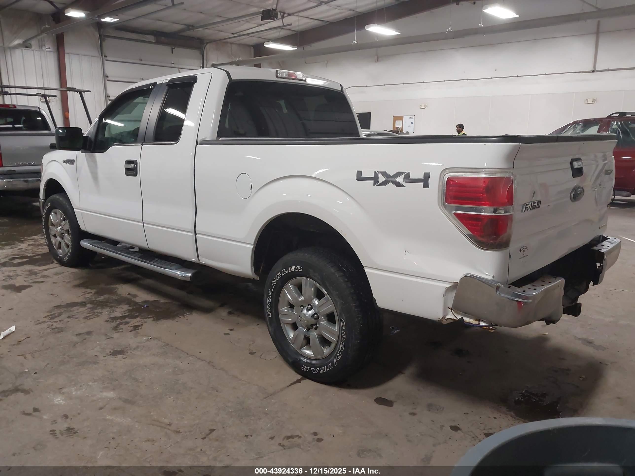 FORD F-150 image 3