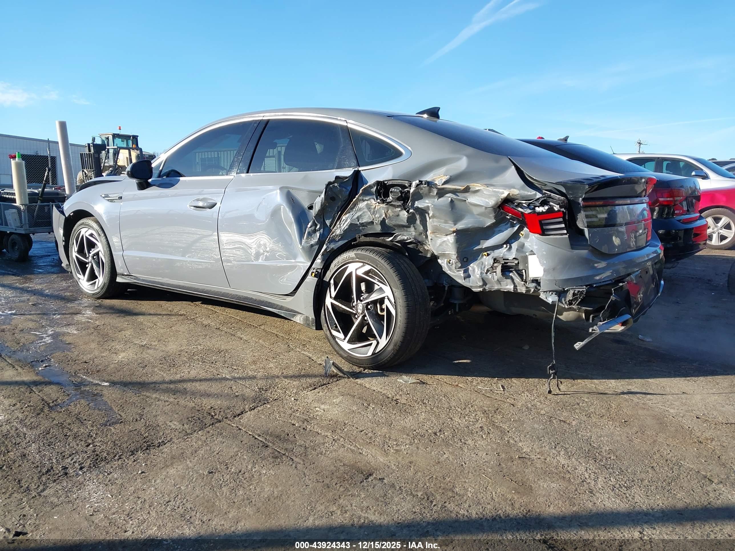 HYUNDAI SONATA image 3