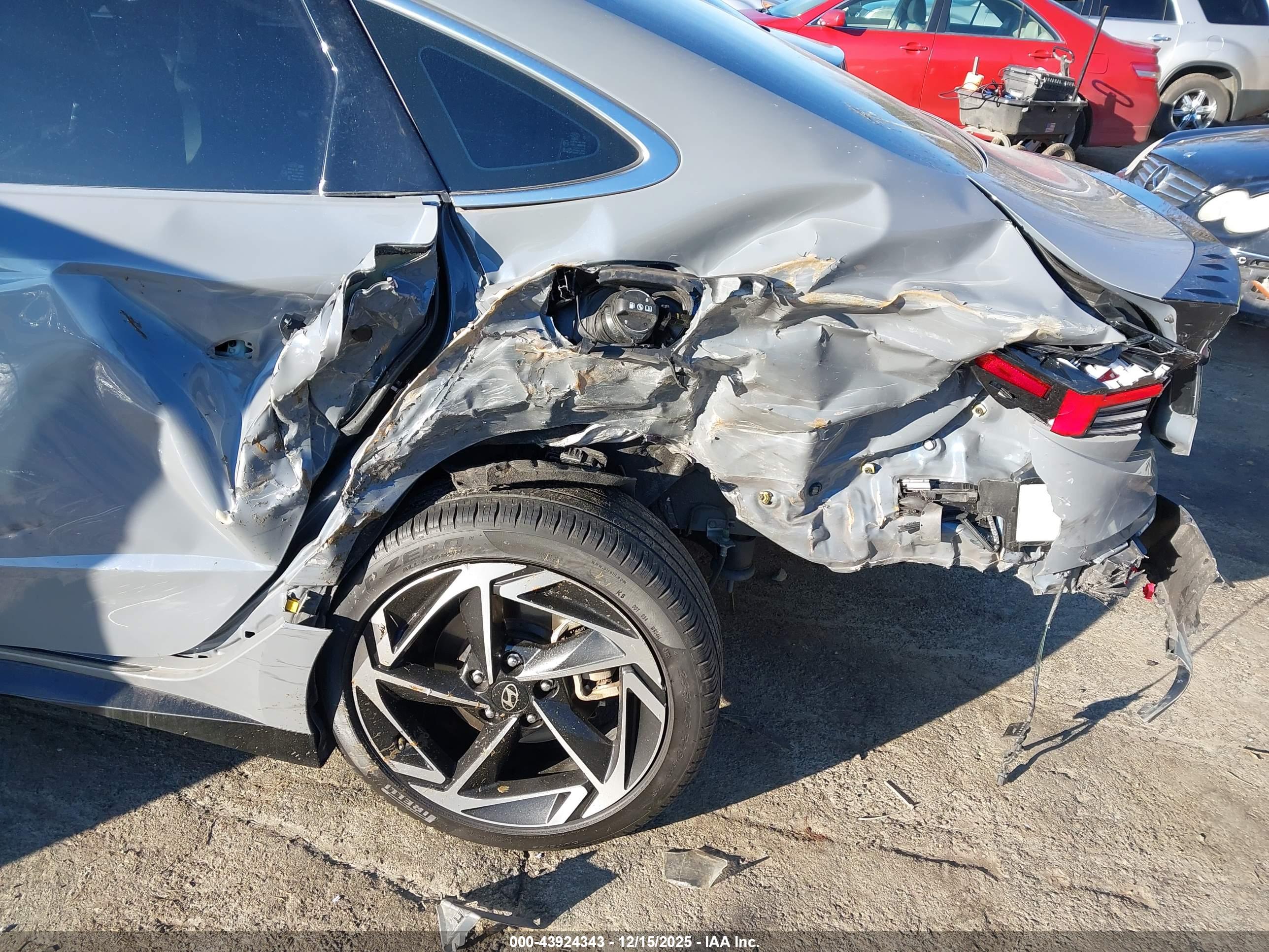 HYUNDAI SONATA image 6