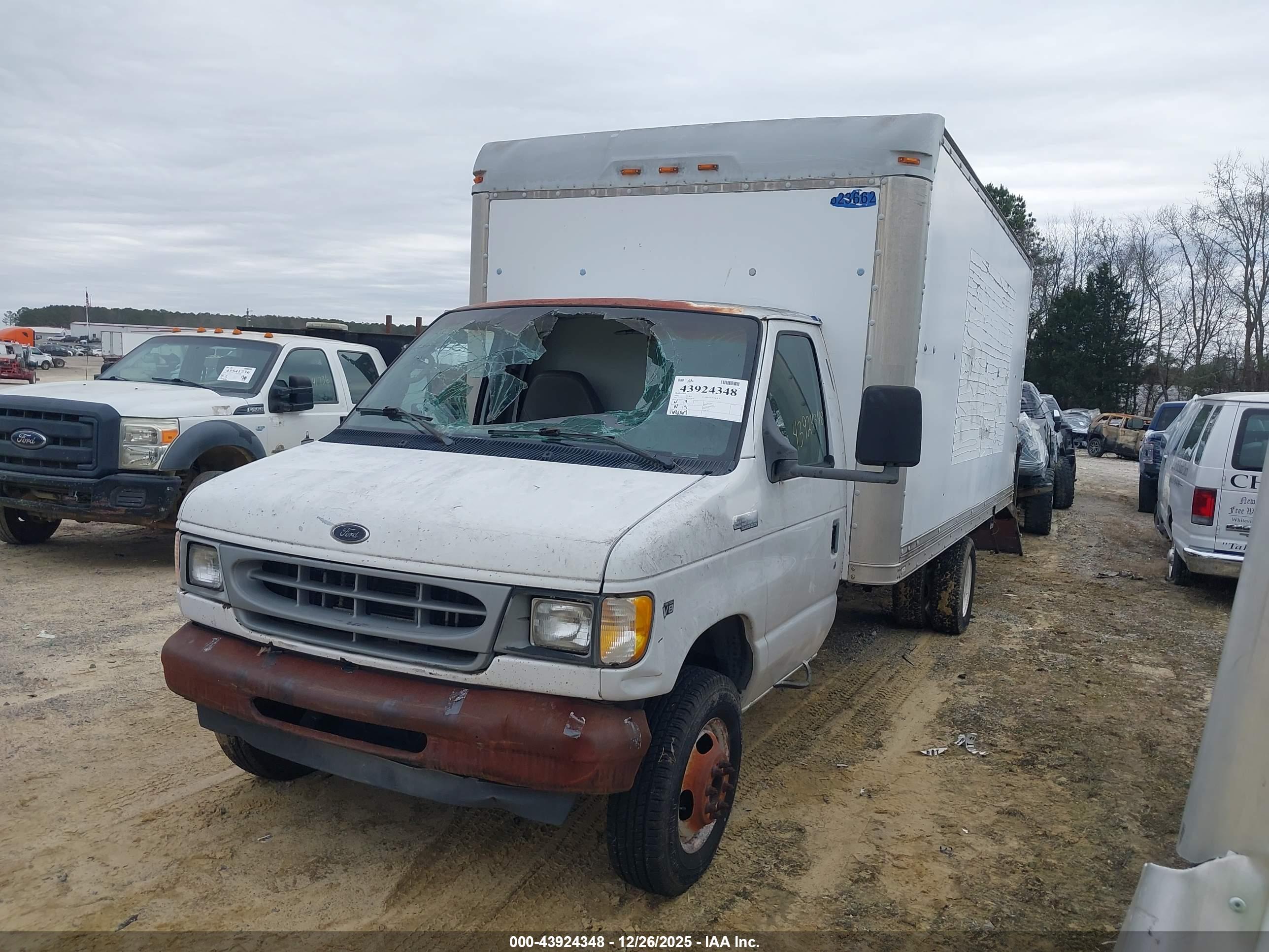 FORD E-350 image 2