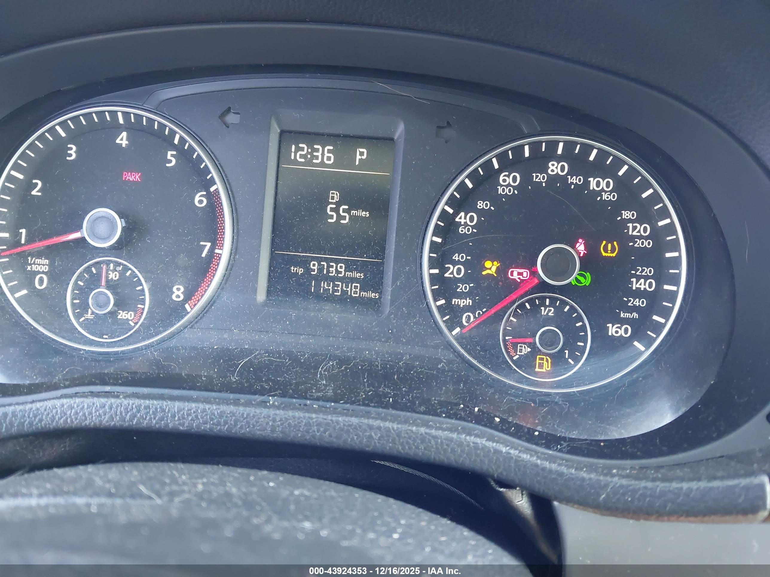 VOLKSWAGEN PASSAT image 7