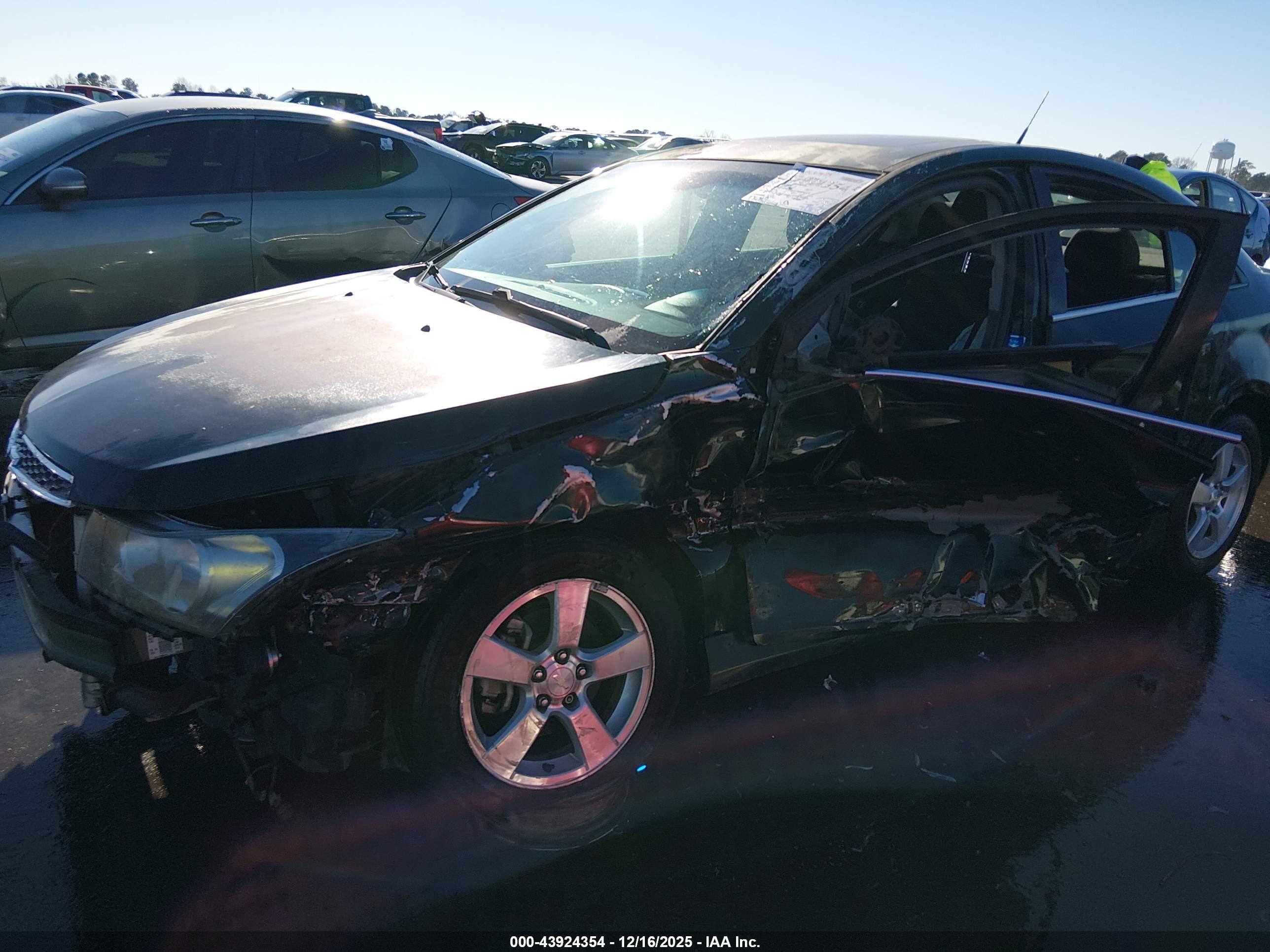 CHEVROLET CRUZE image 6