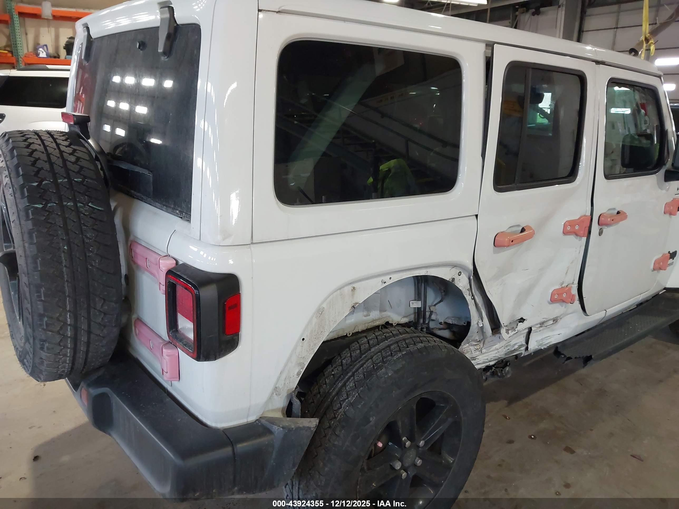 JEEP WRANGLER image 6