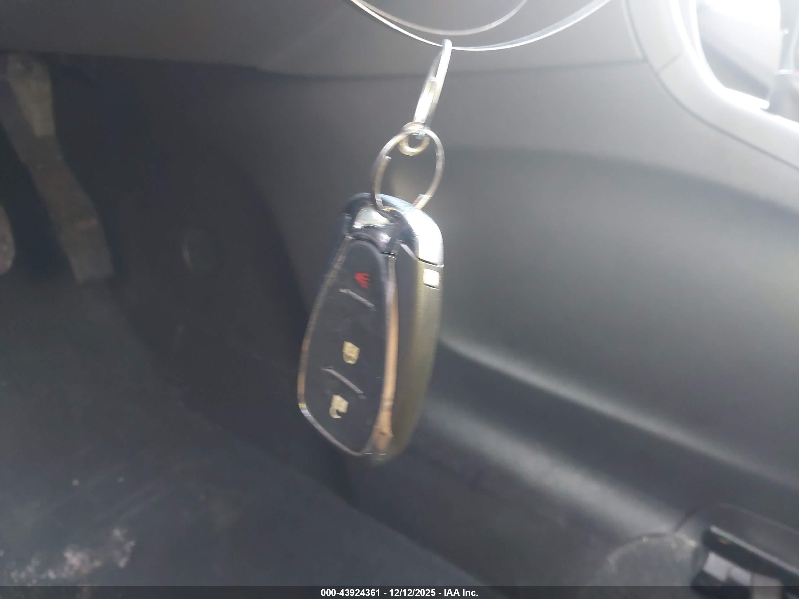 CHEVROLET EQUINOX image 11