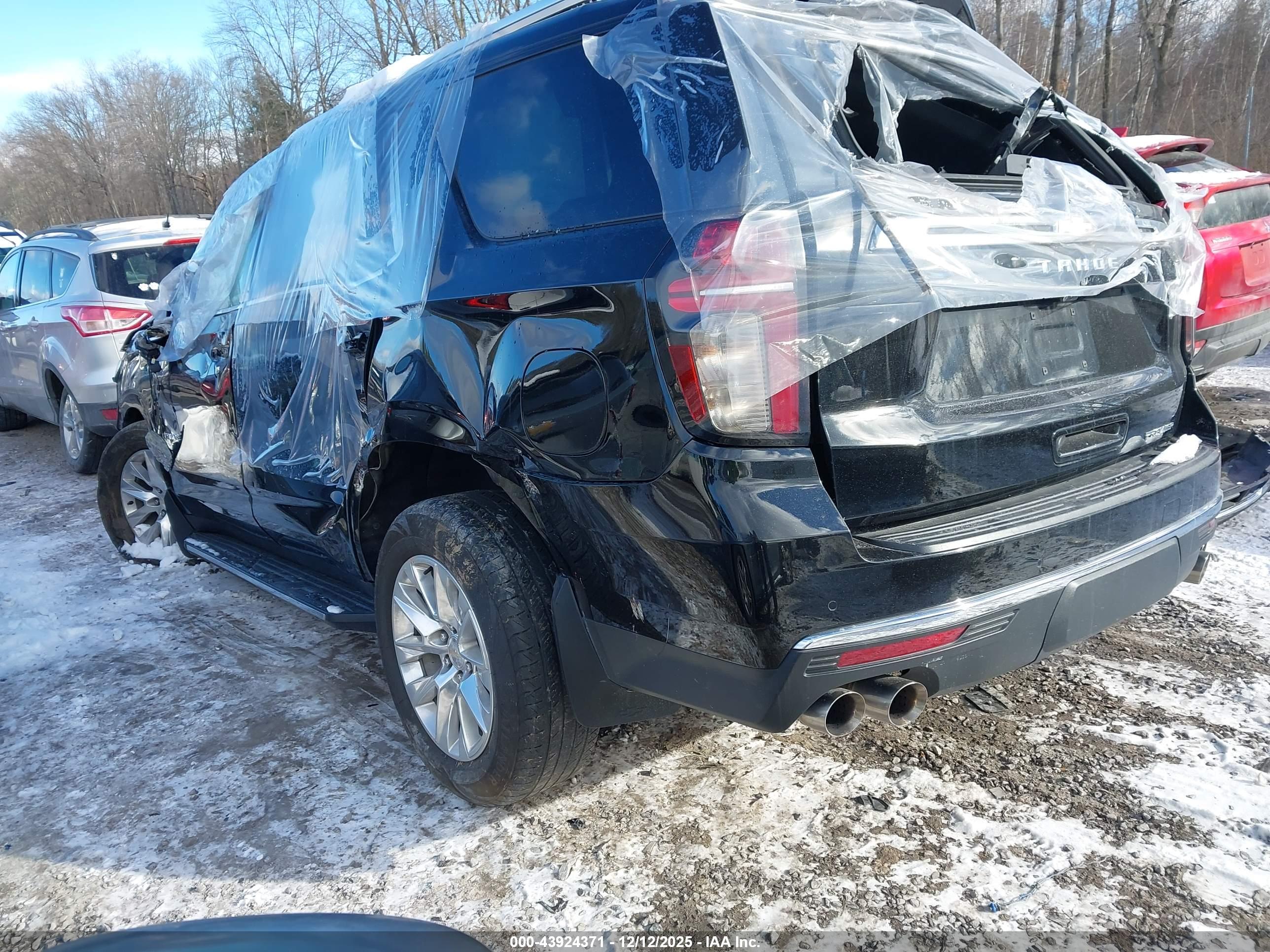 CHEVROLET TAHOE image 3