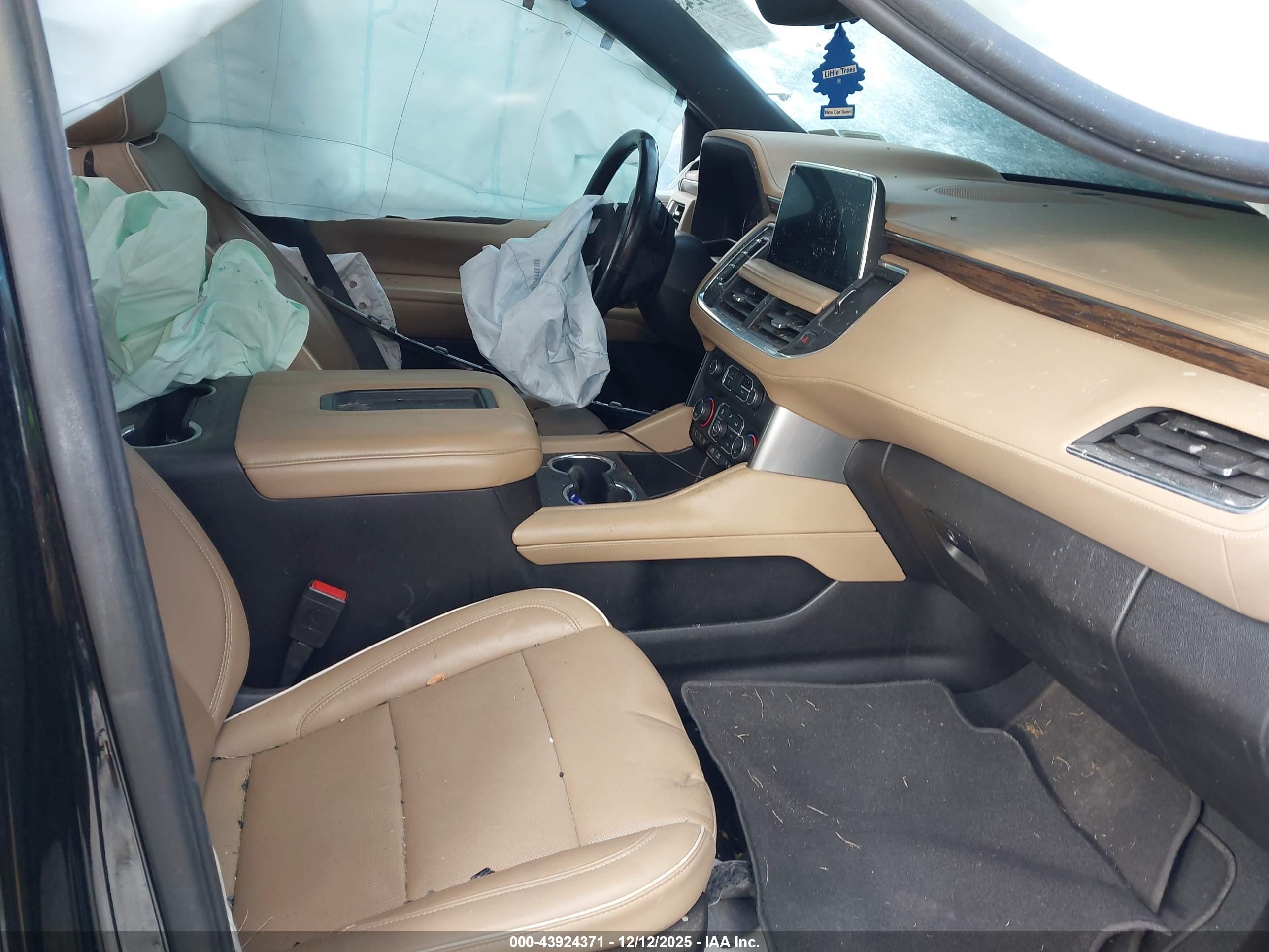 CHEVROLET TAHOE image 5
