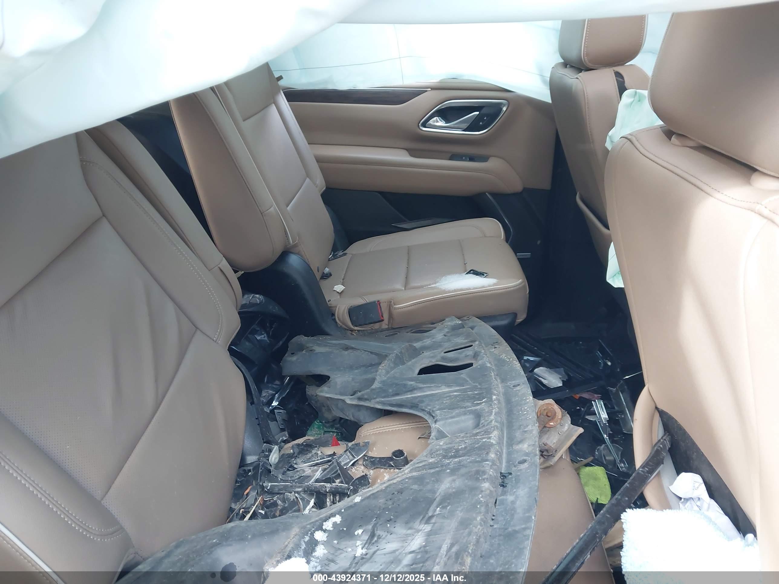 CHEVROLET TAHOE image 8