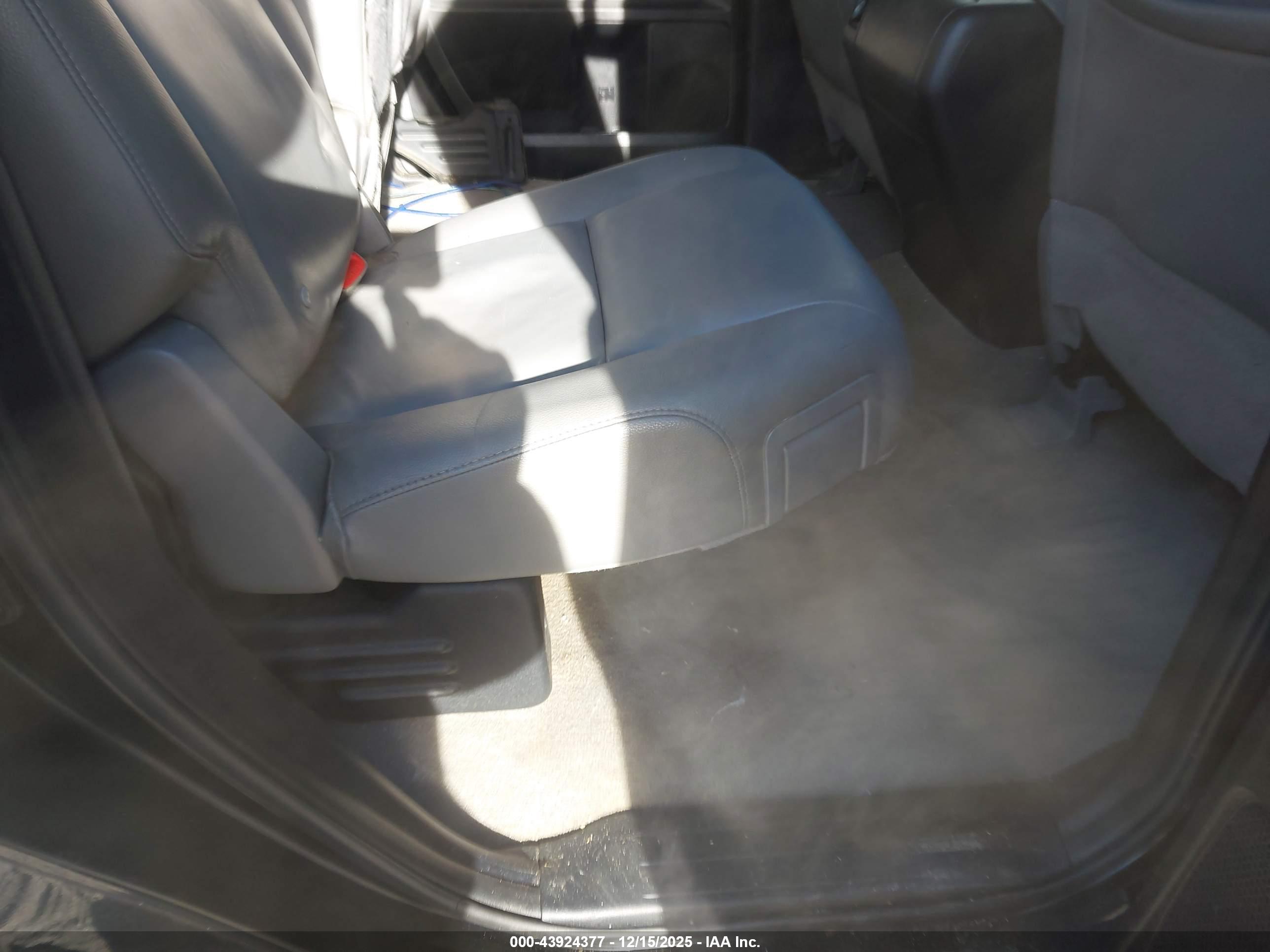 TOYOTA TUNDRA image 8