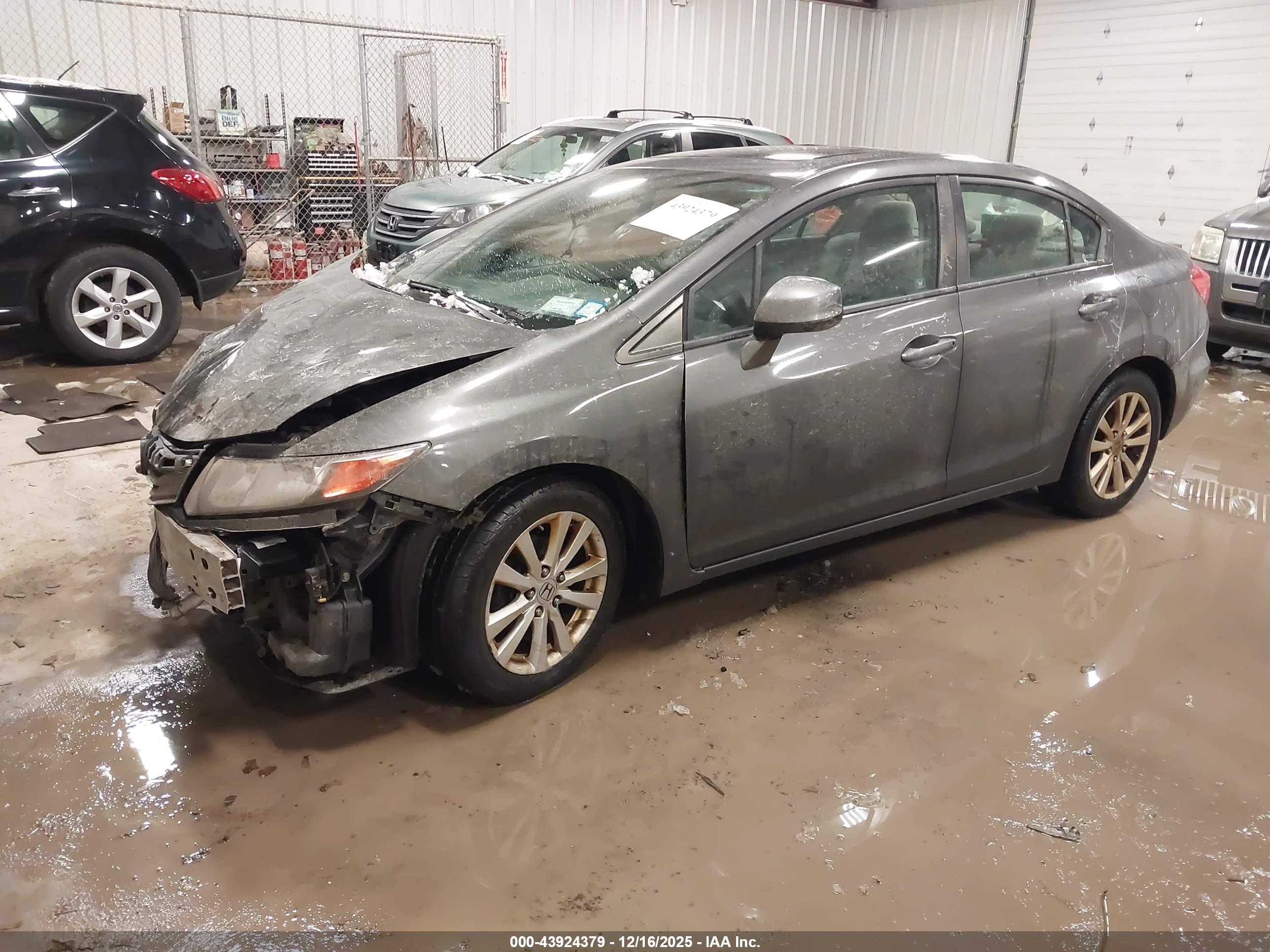 HONDA CIVIC image 2