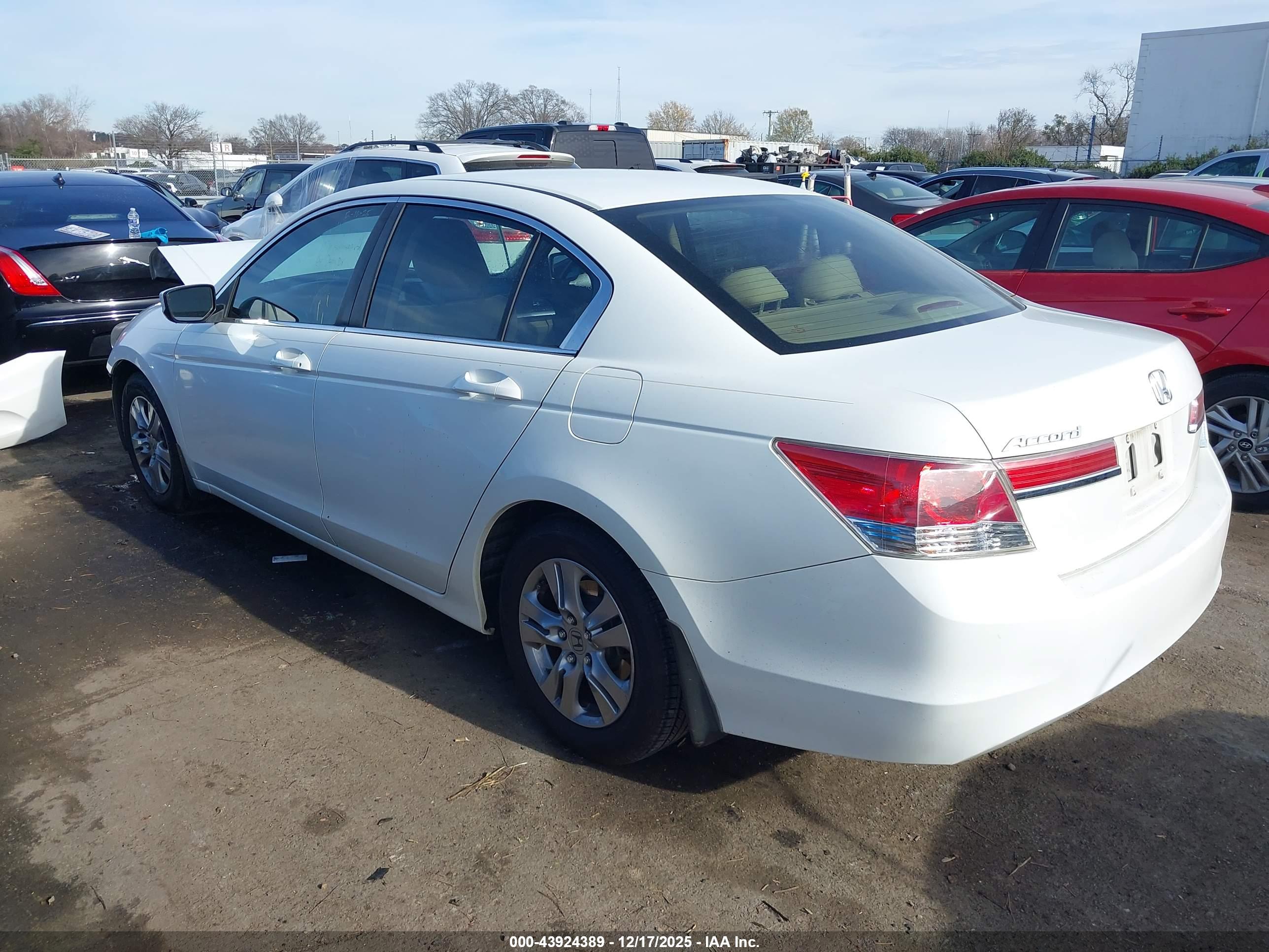 HONDA ACCORD image 3