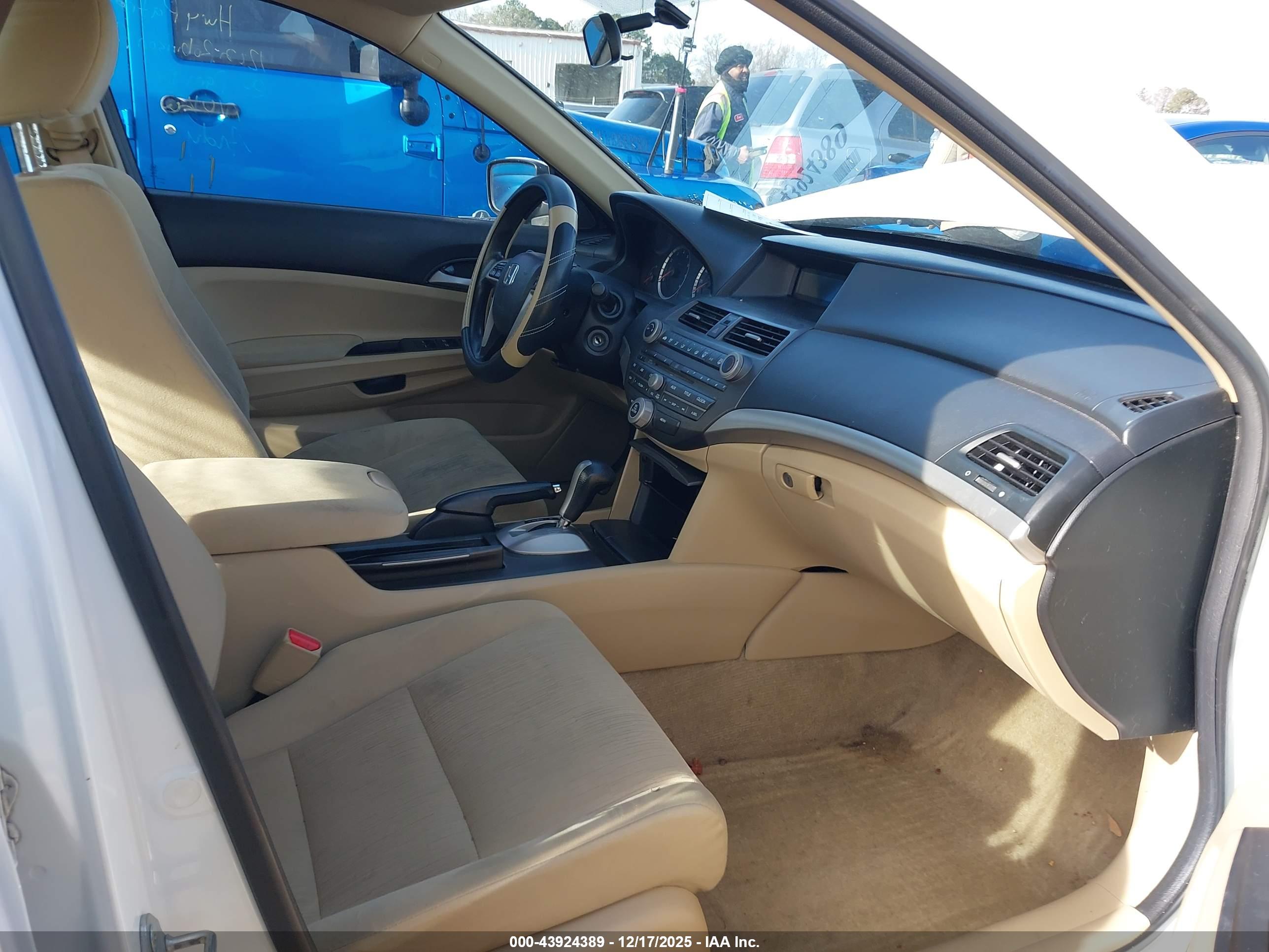 HONDA ACCORD image 5