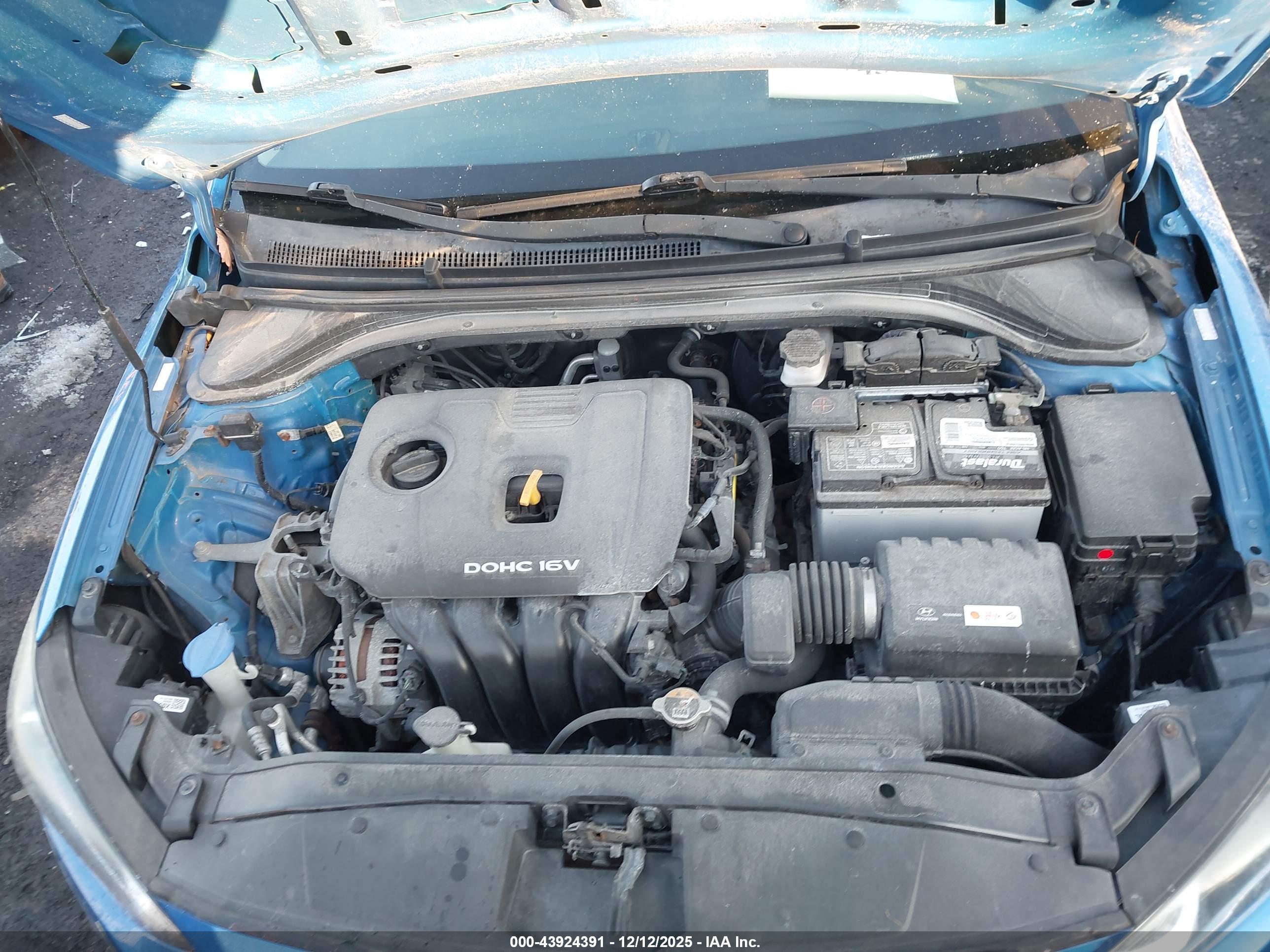 HYUNDAI ELANTRA image 10