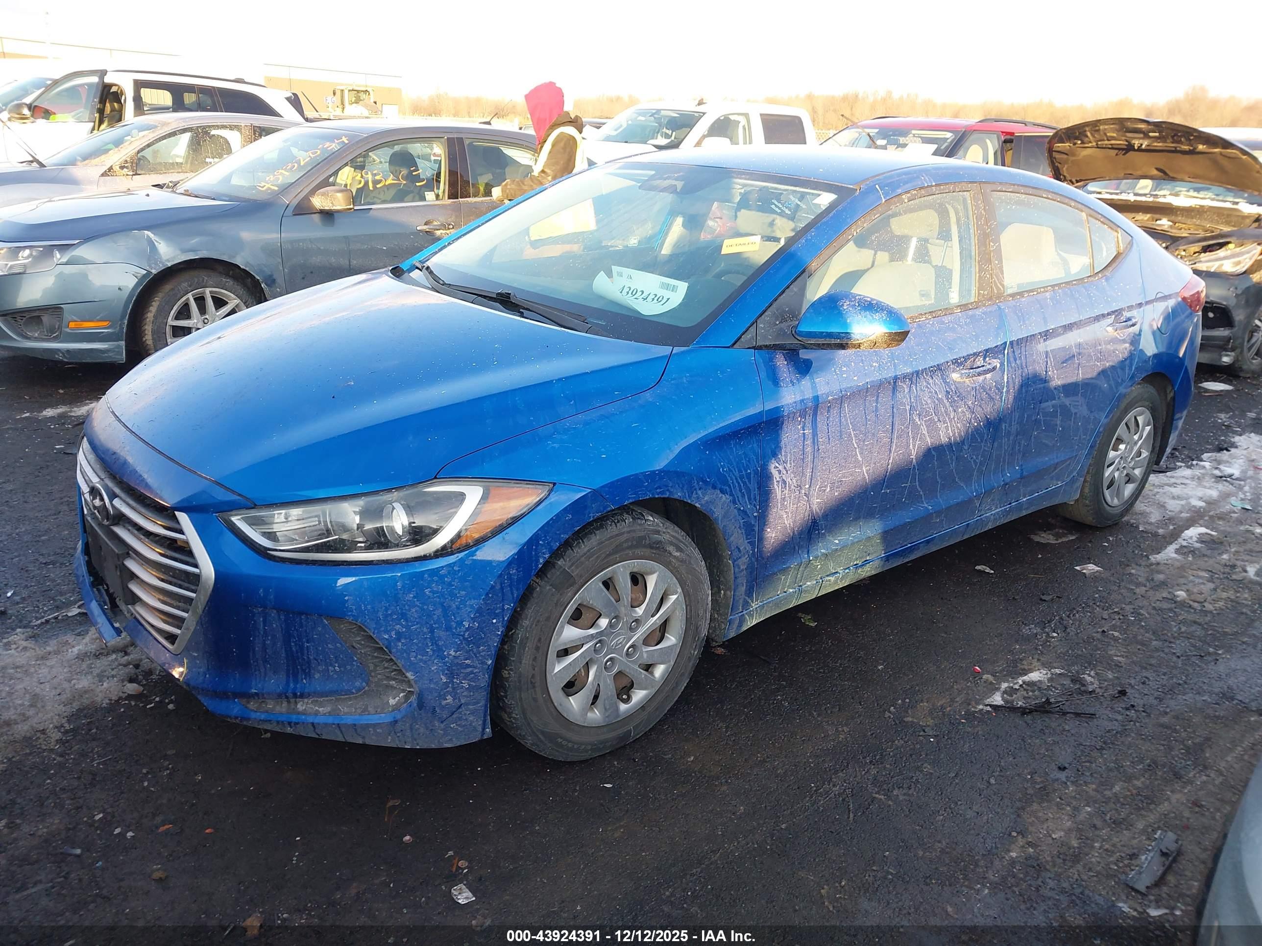 HYUNDAI ELANTRA image 2