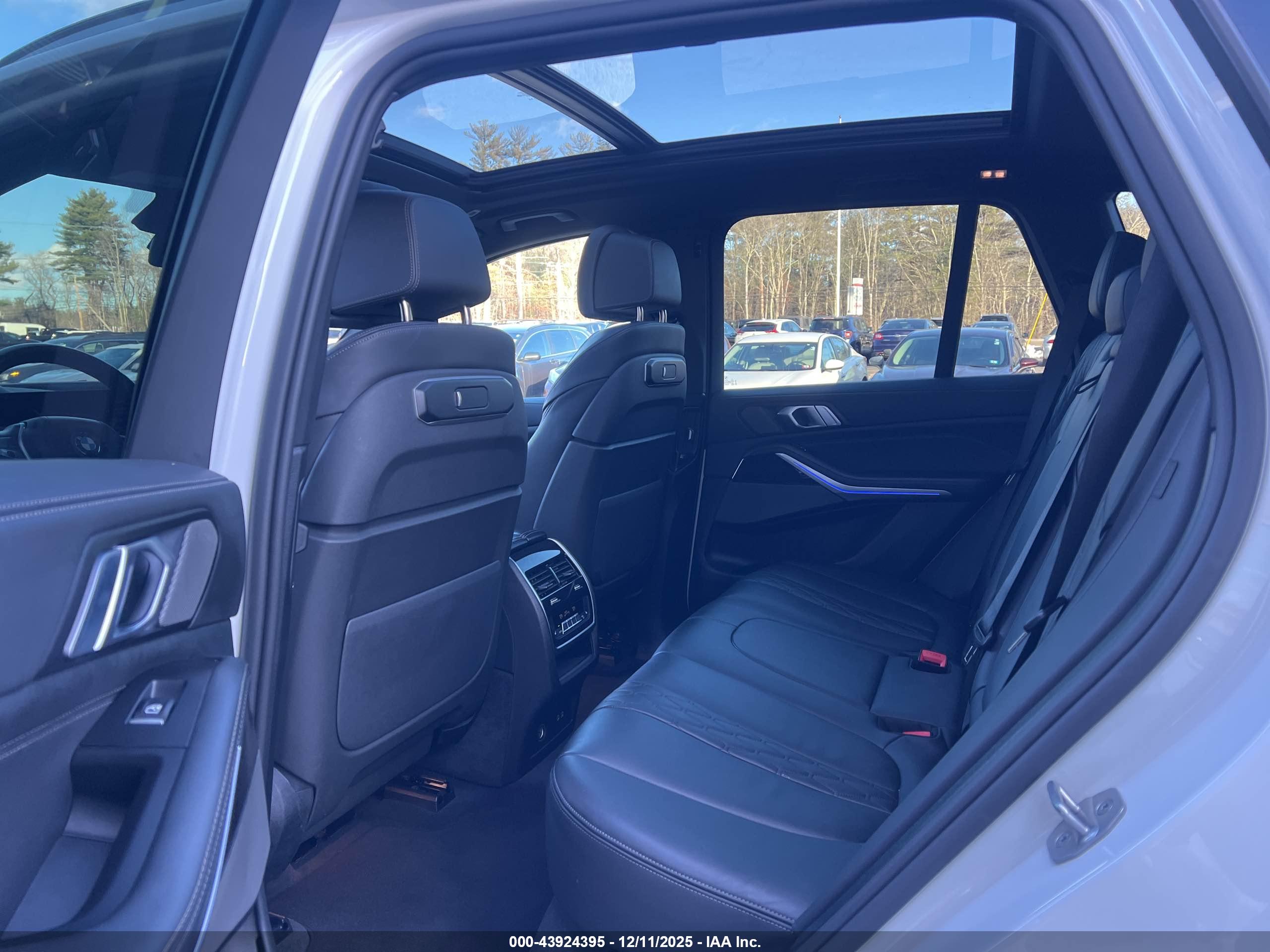 BMW X5 image 8