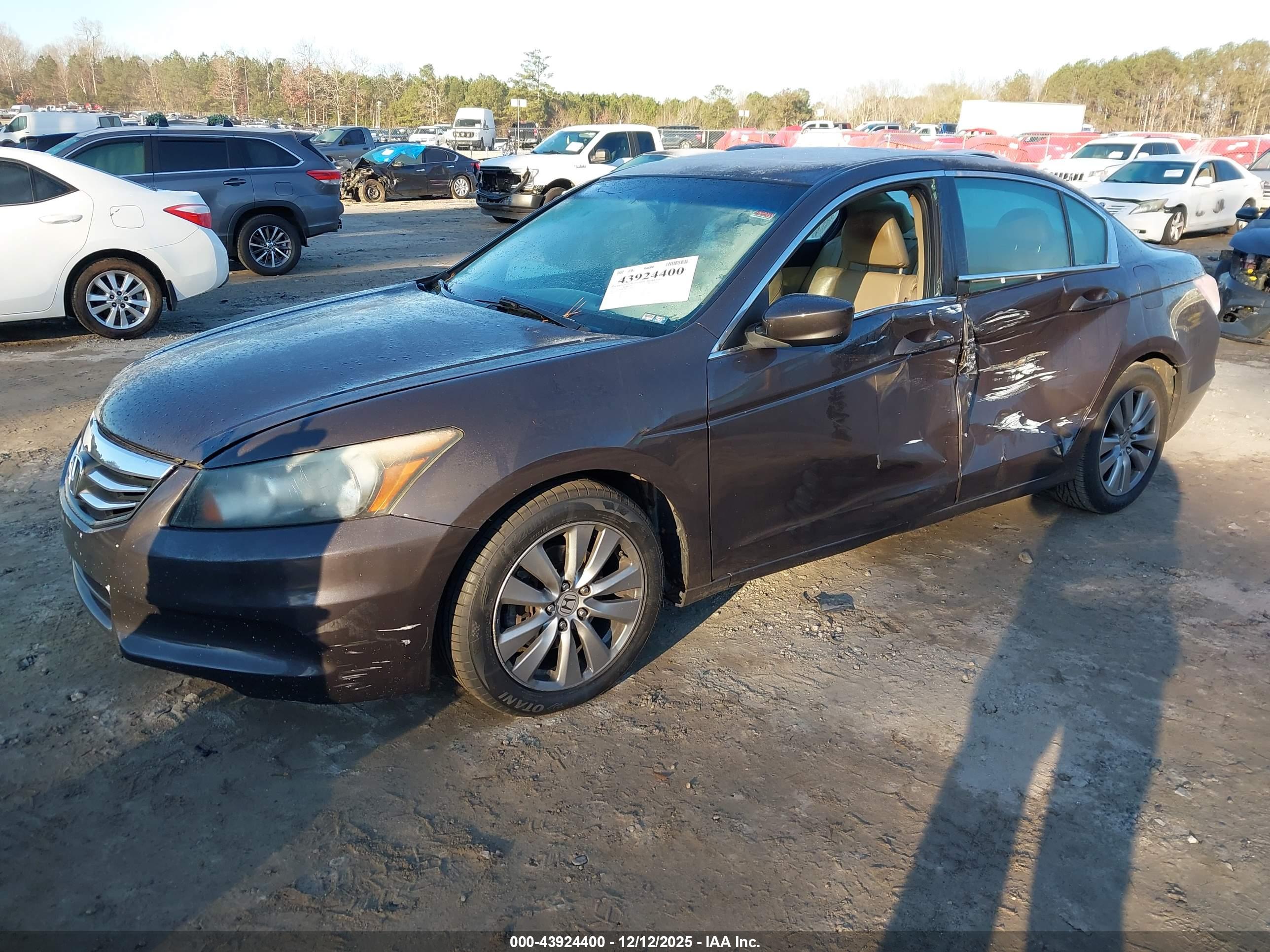 HONDA ACCORD image 2