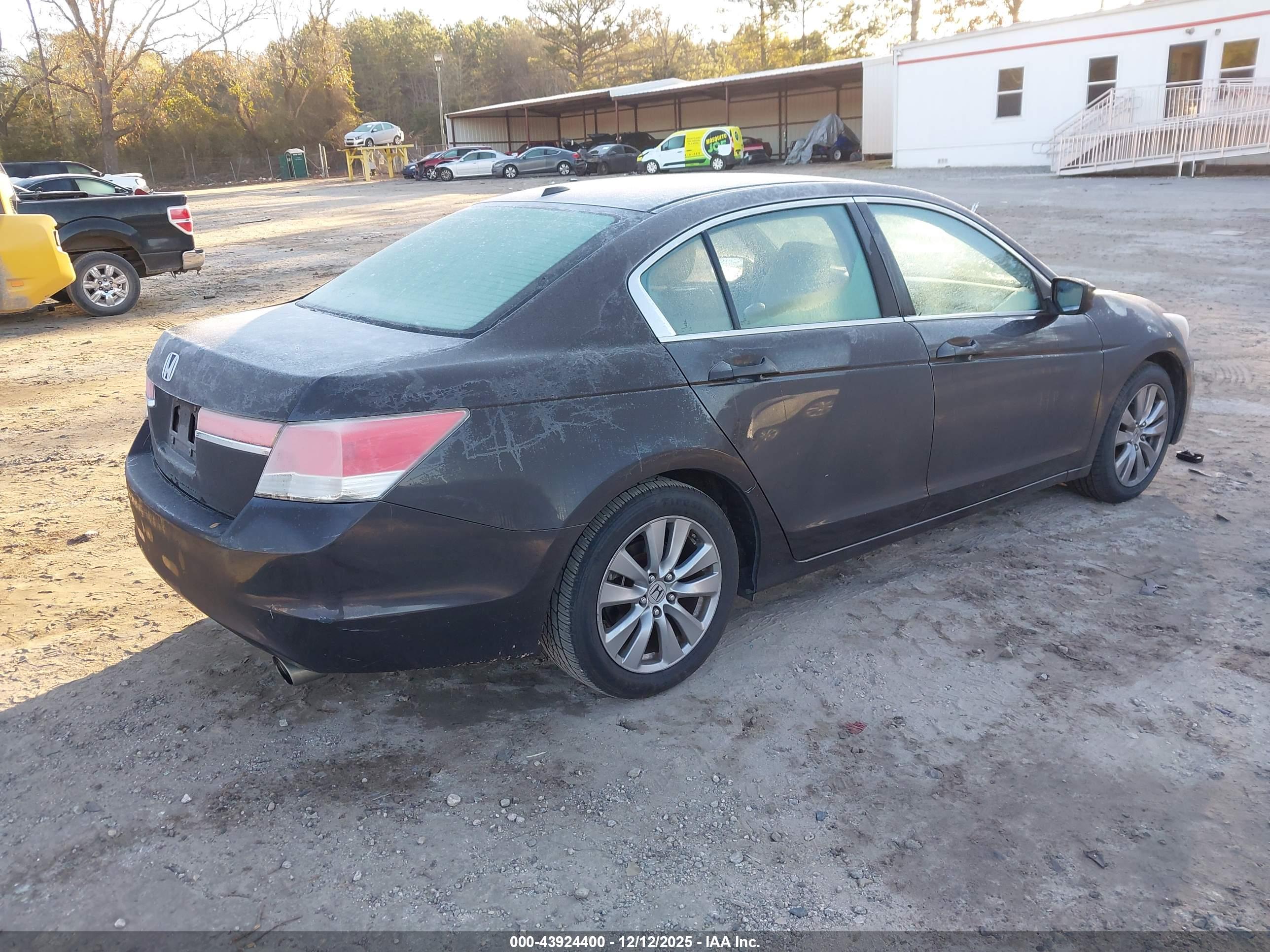 HONDA ACCORD image 4