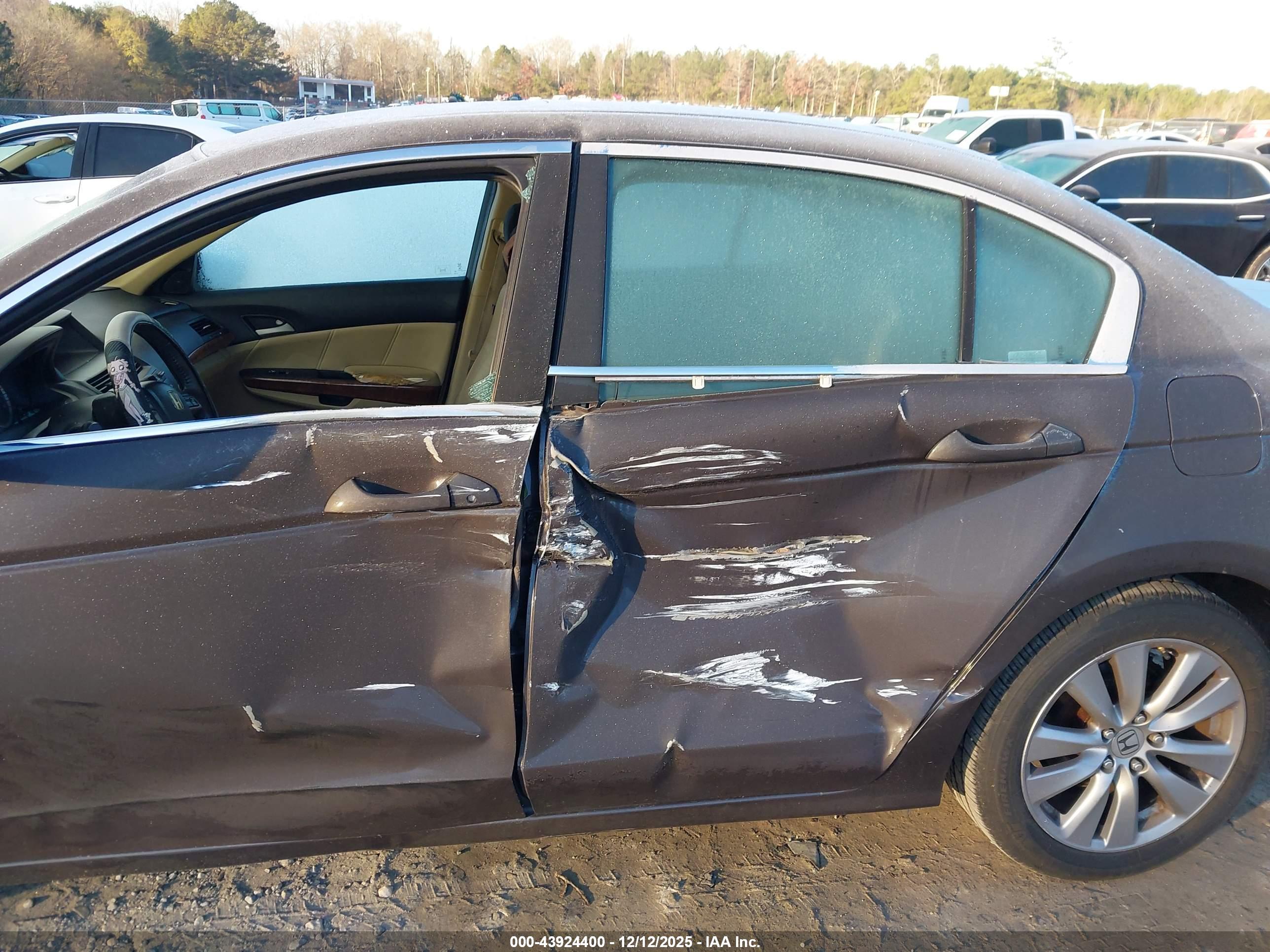 HONDA ACCORD image 6