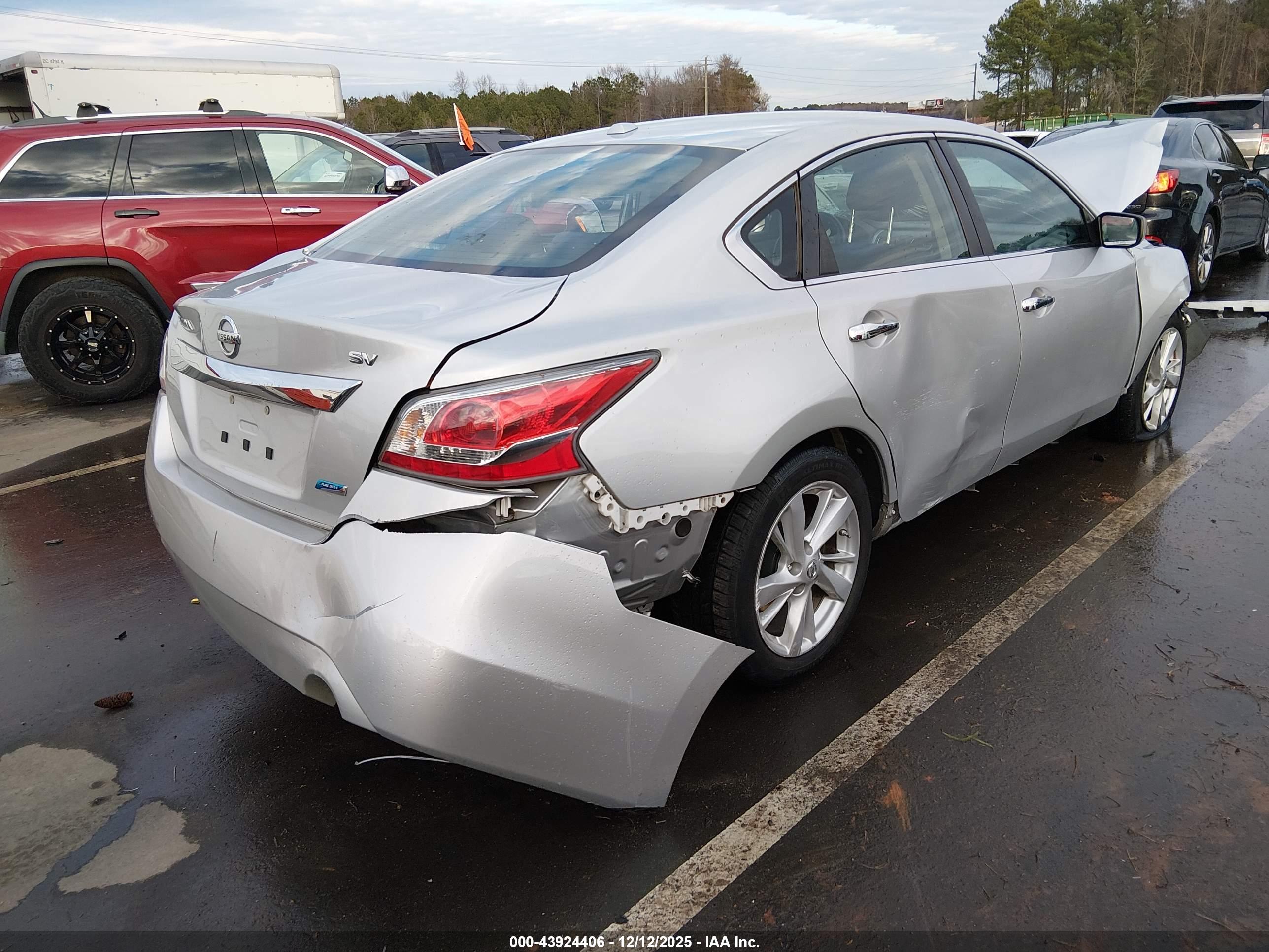 NISSAN ALTIMA image 4