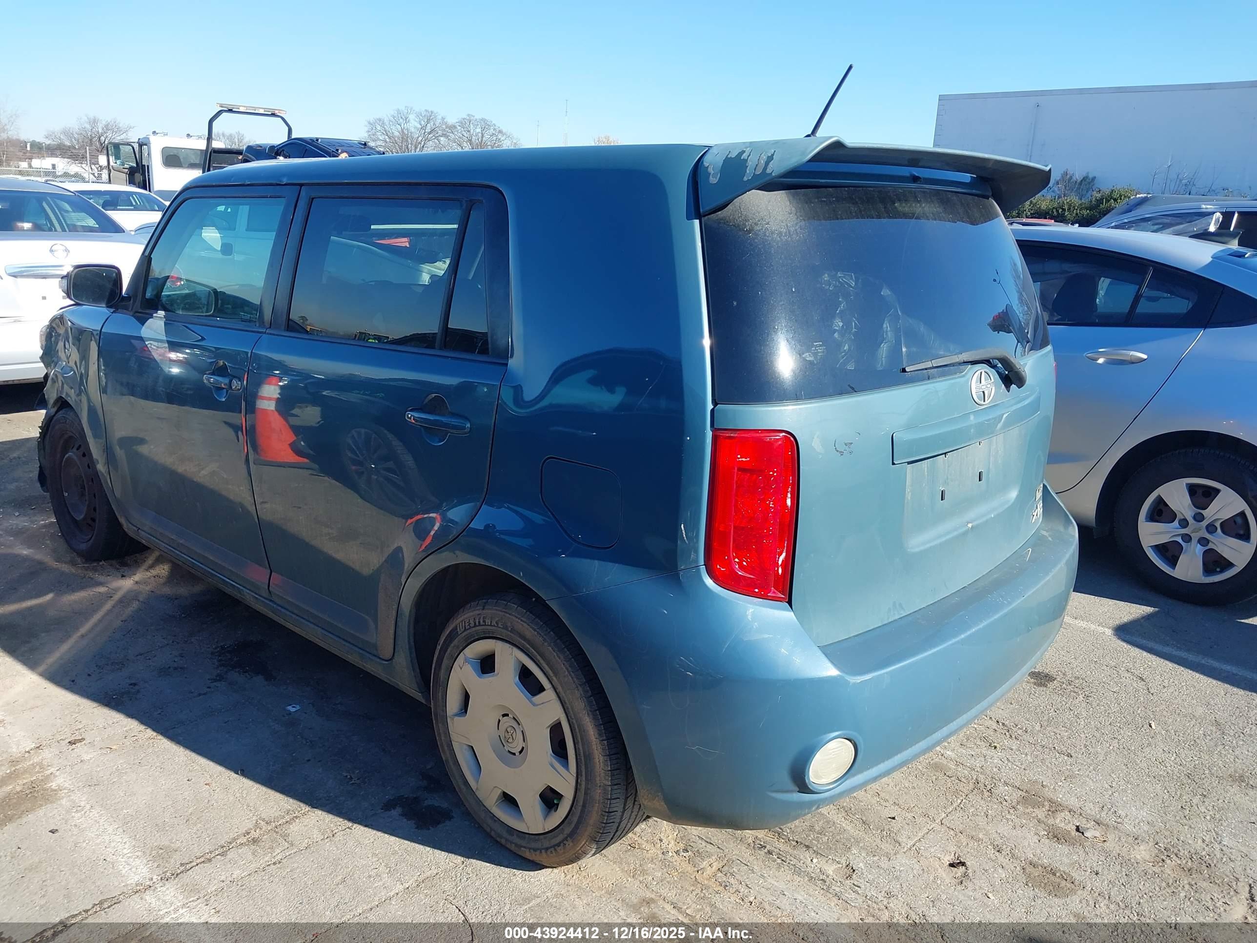 SCION XB image 3