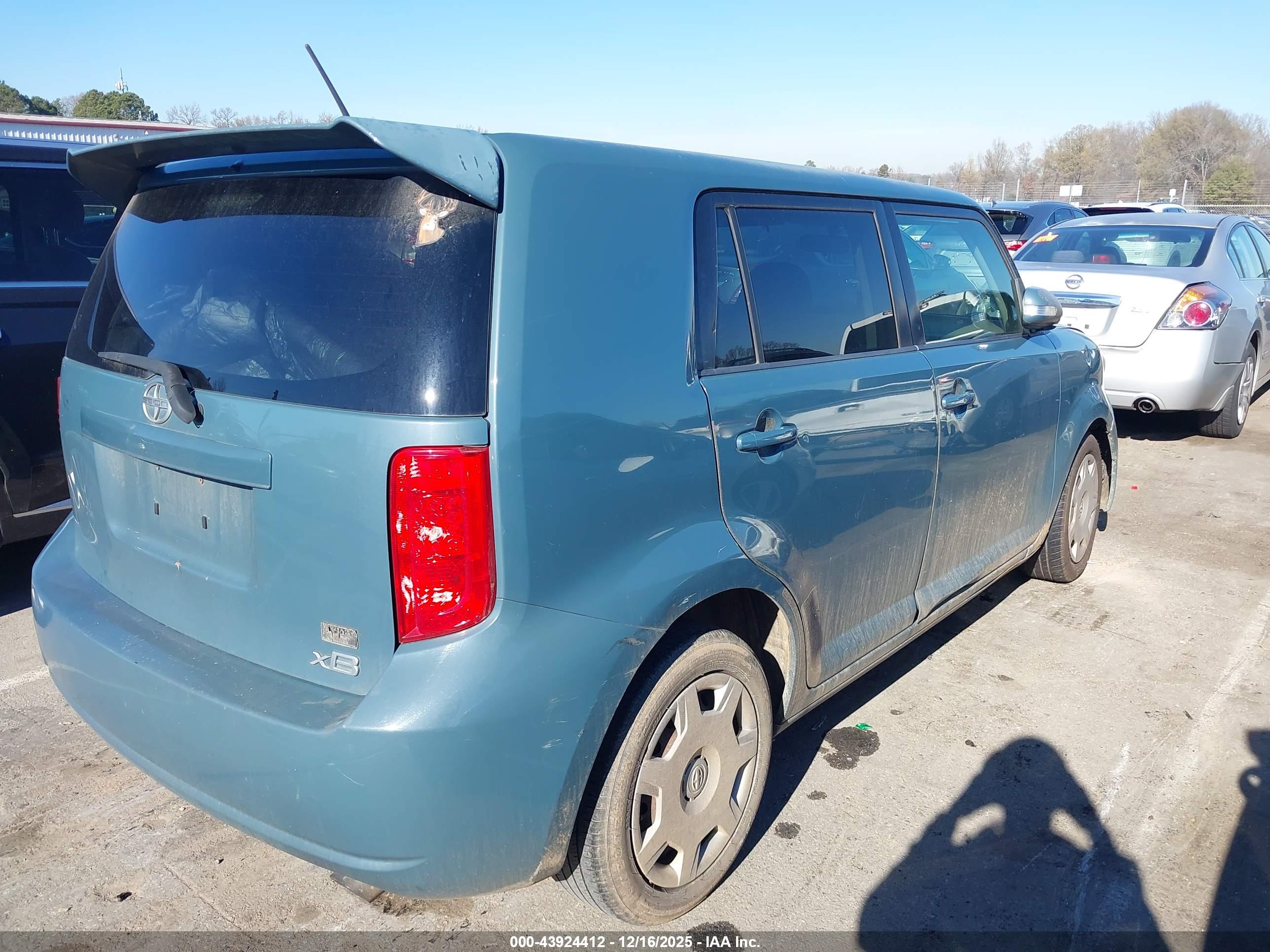 SCION XB image 4