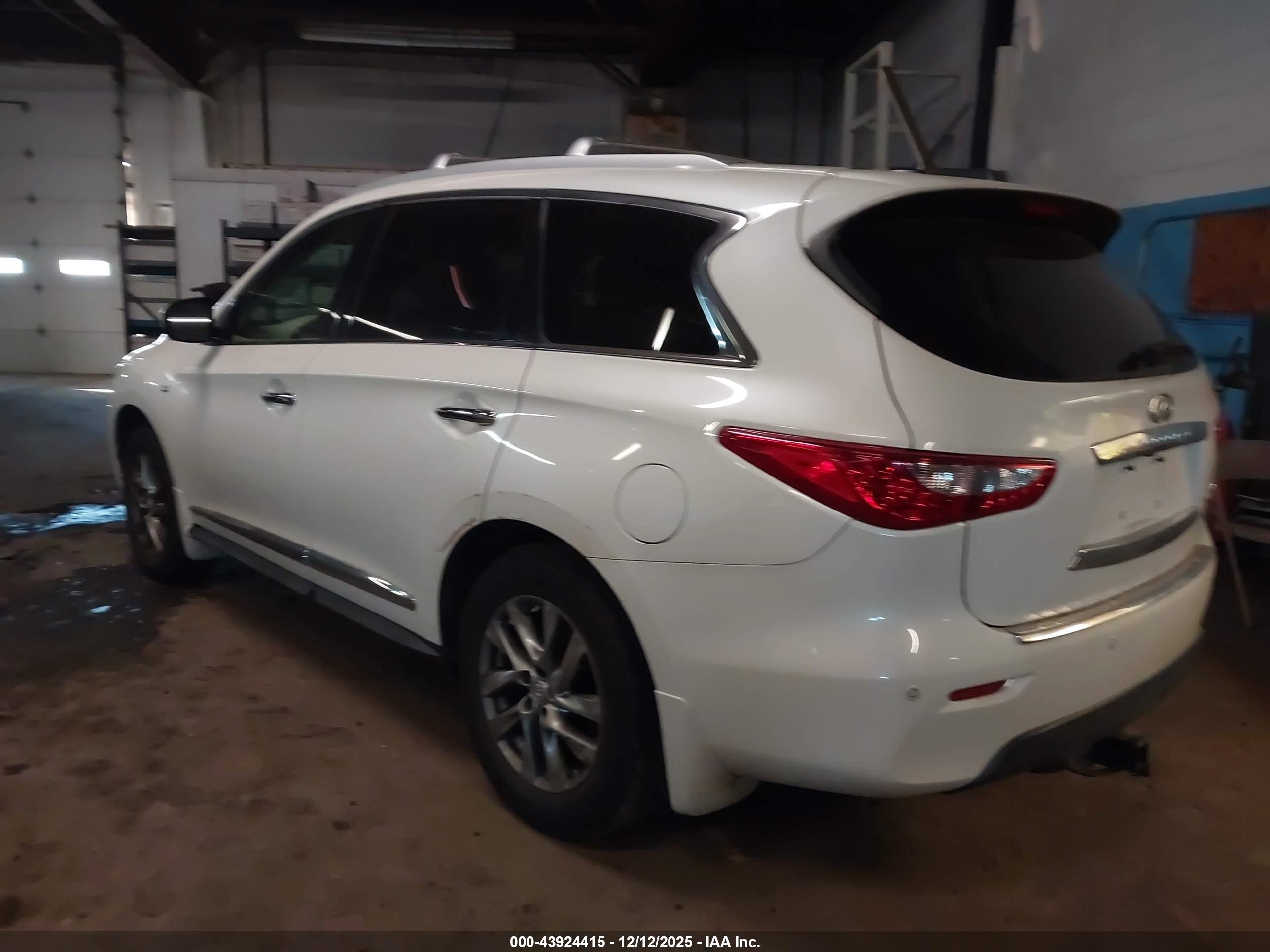 INFINITI QX60 image 3