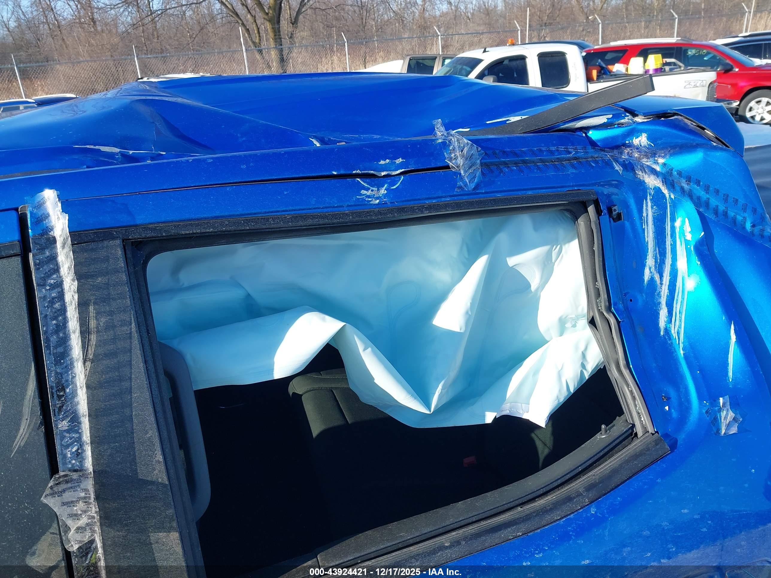 CHEVROLET SILVERADO image 6