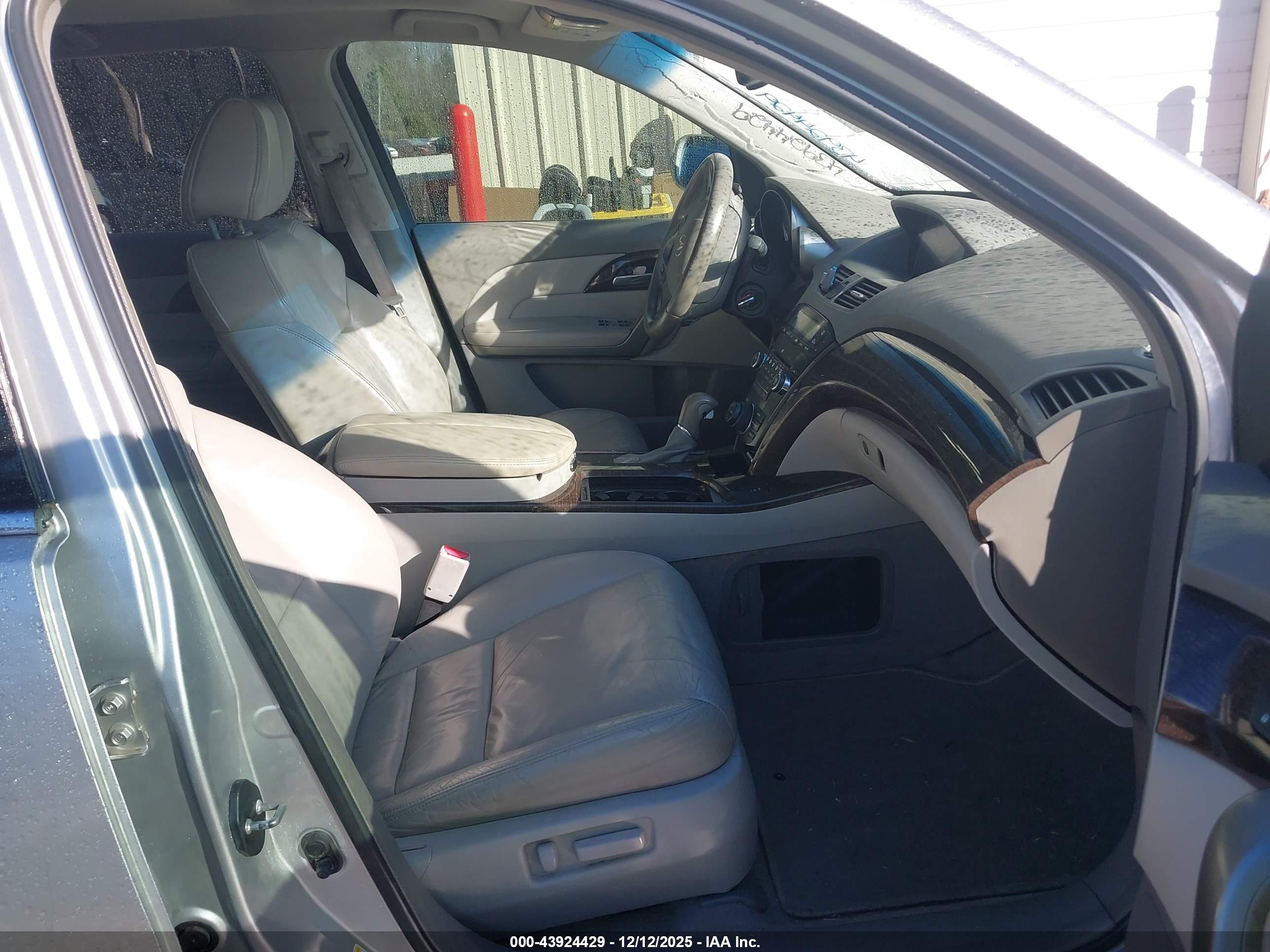 ACURA MDX image 5