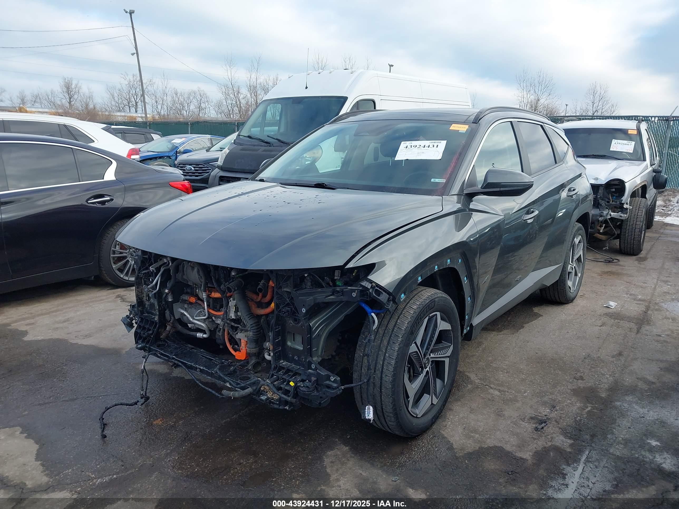 HYUNDAI TUCSON image 2