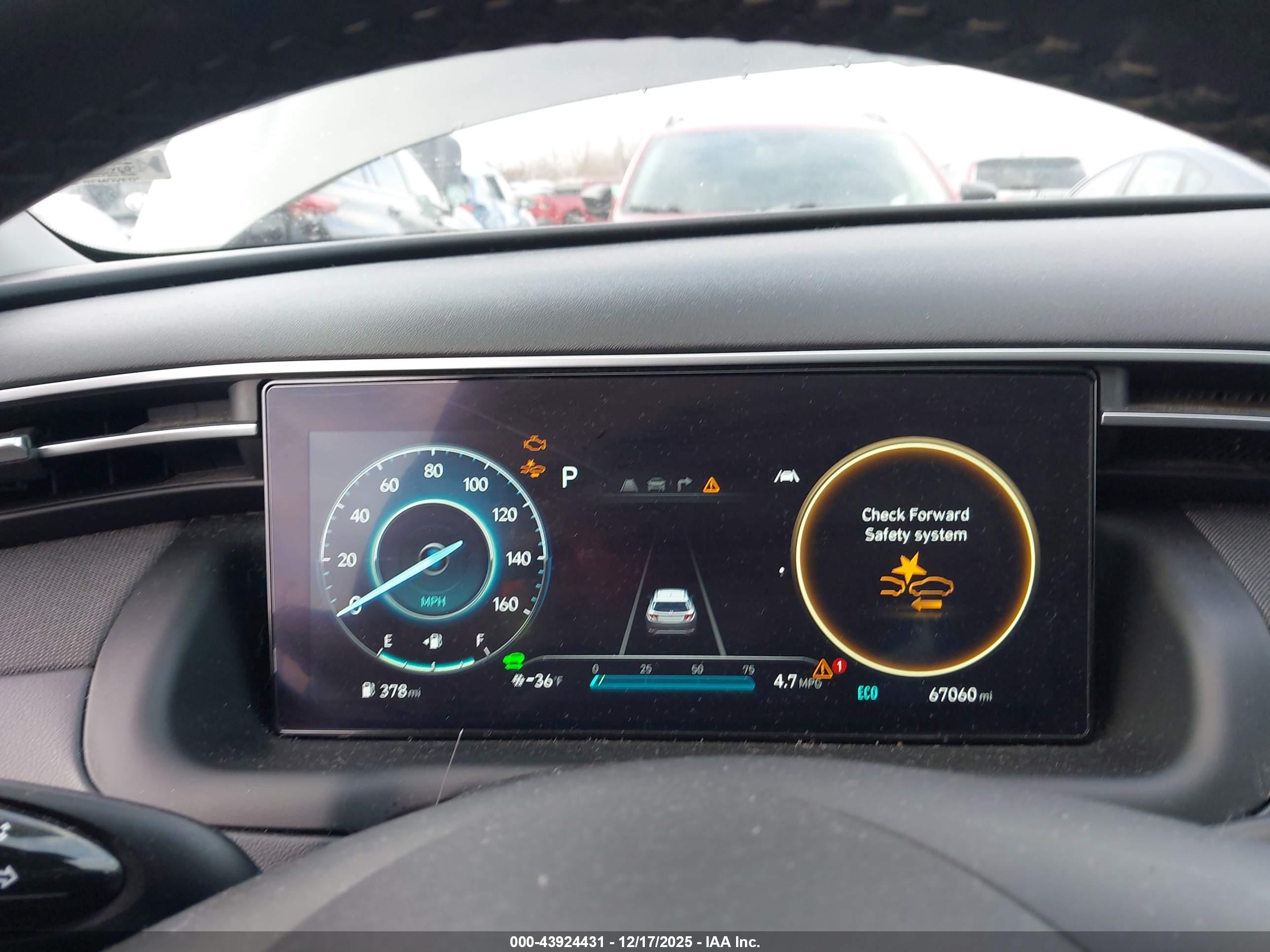 HYUNDAI TUCSON image 7