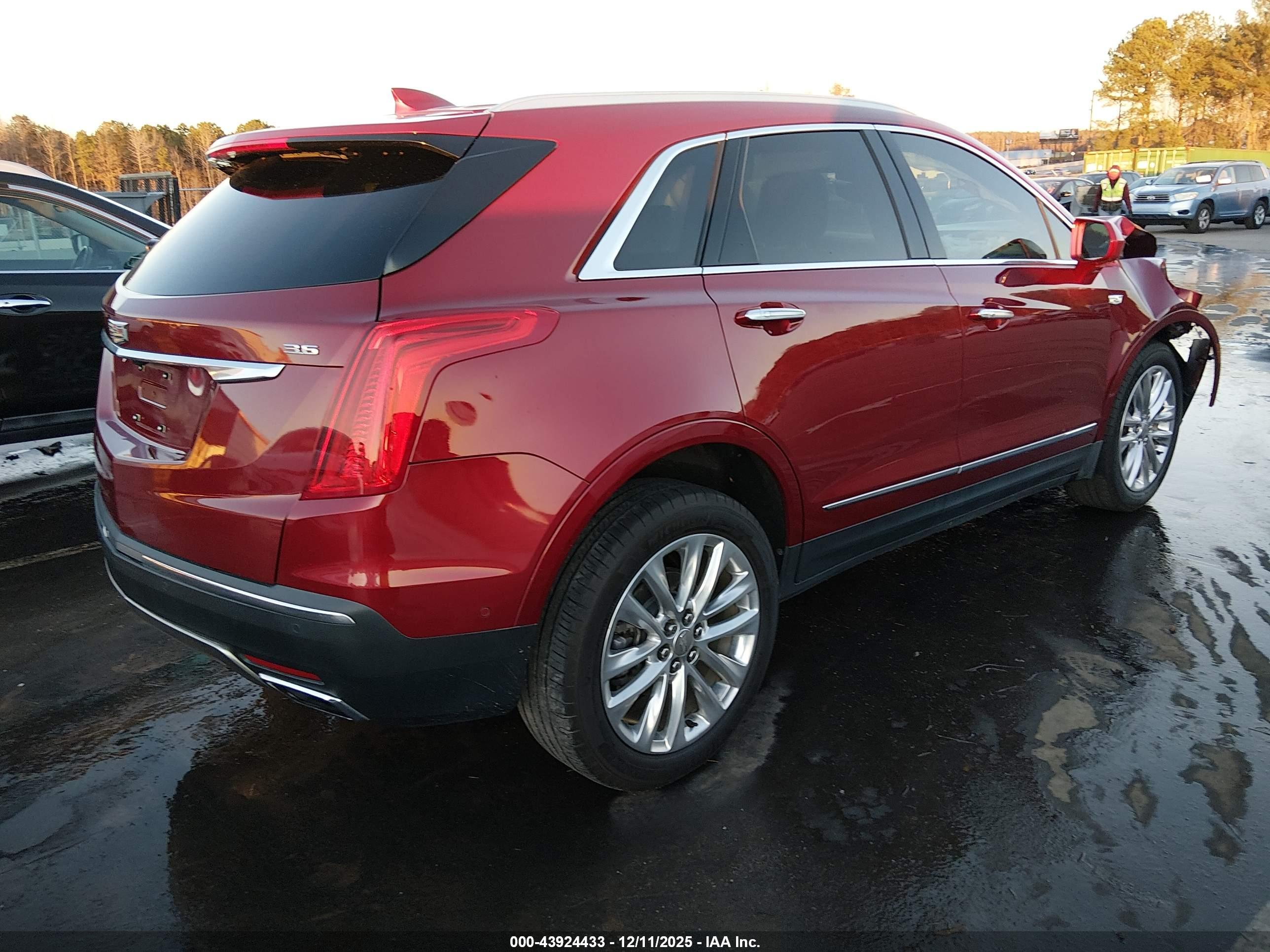 CADILLAC XT5 image 4