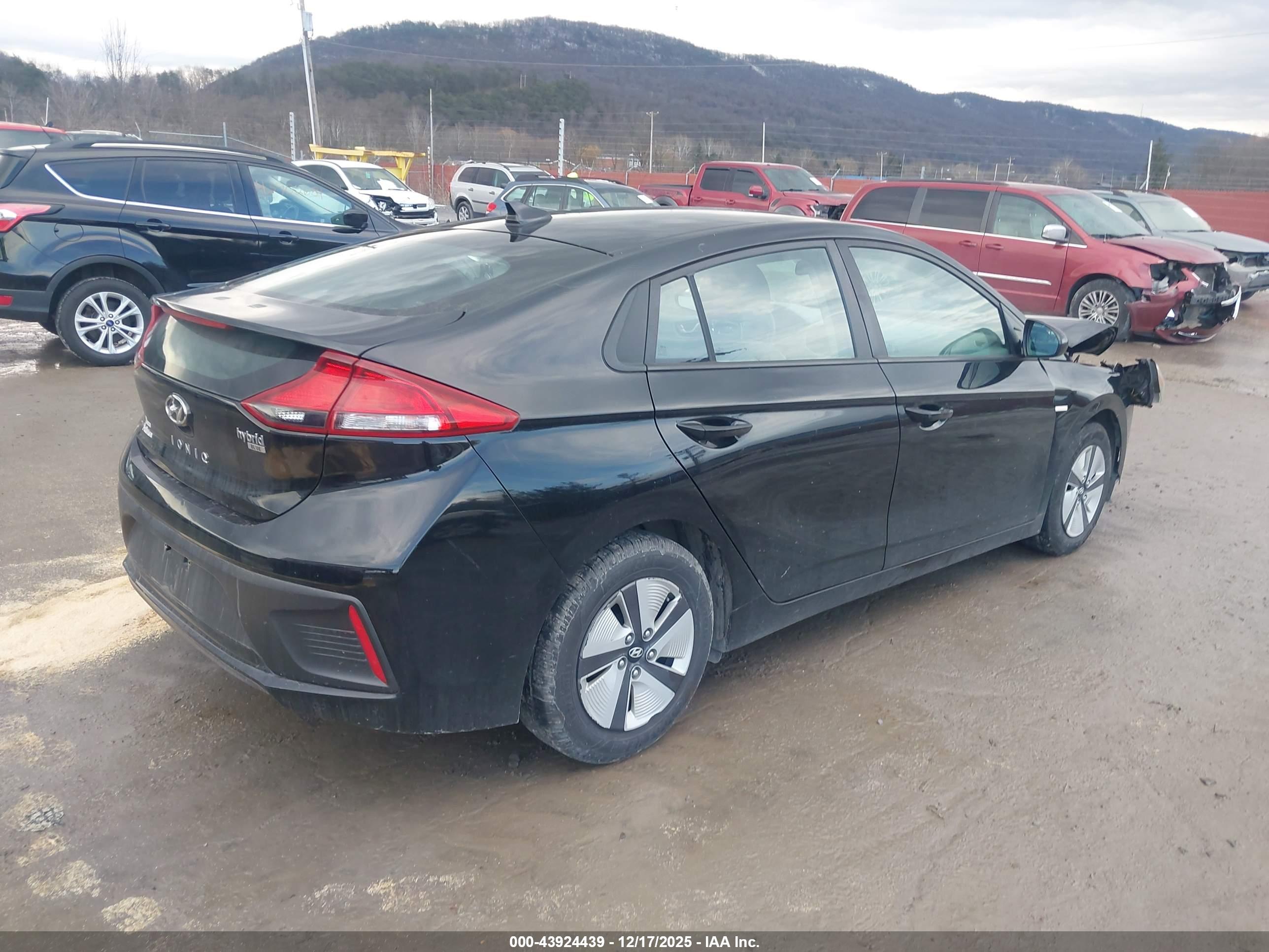 HYUNDAI IONIQ image 4