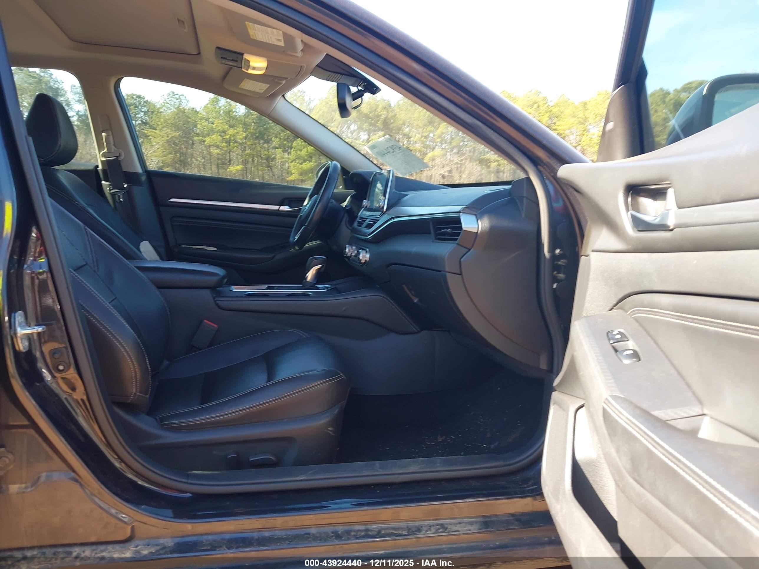 NISSAN ALTIMA image 5