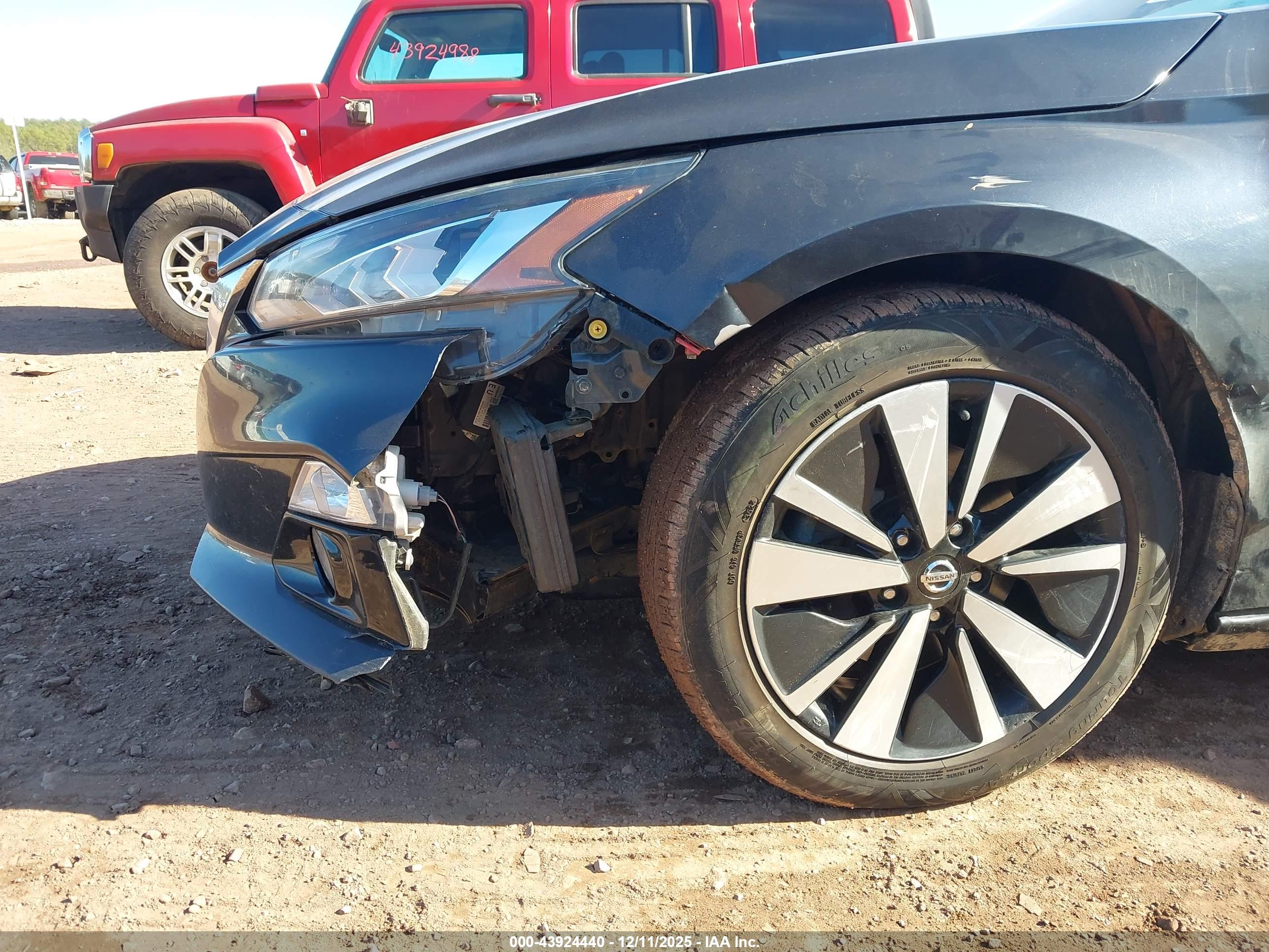 NISSAN ALTIMA image 6