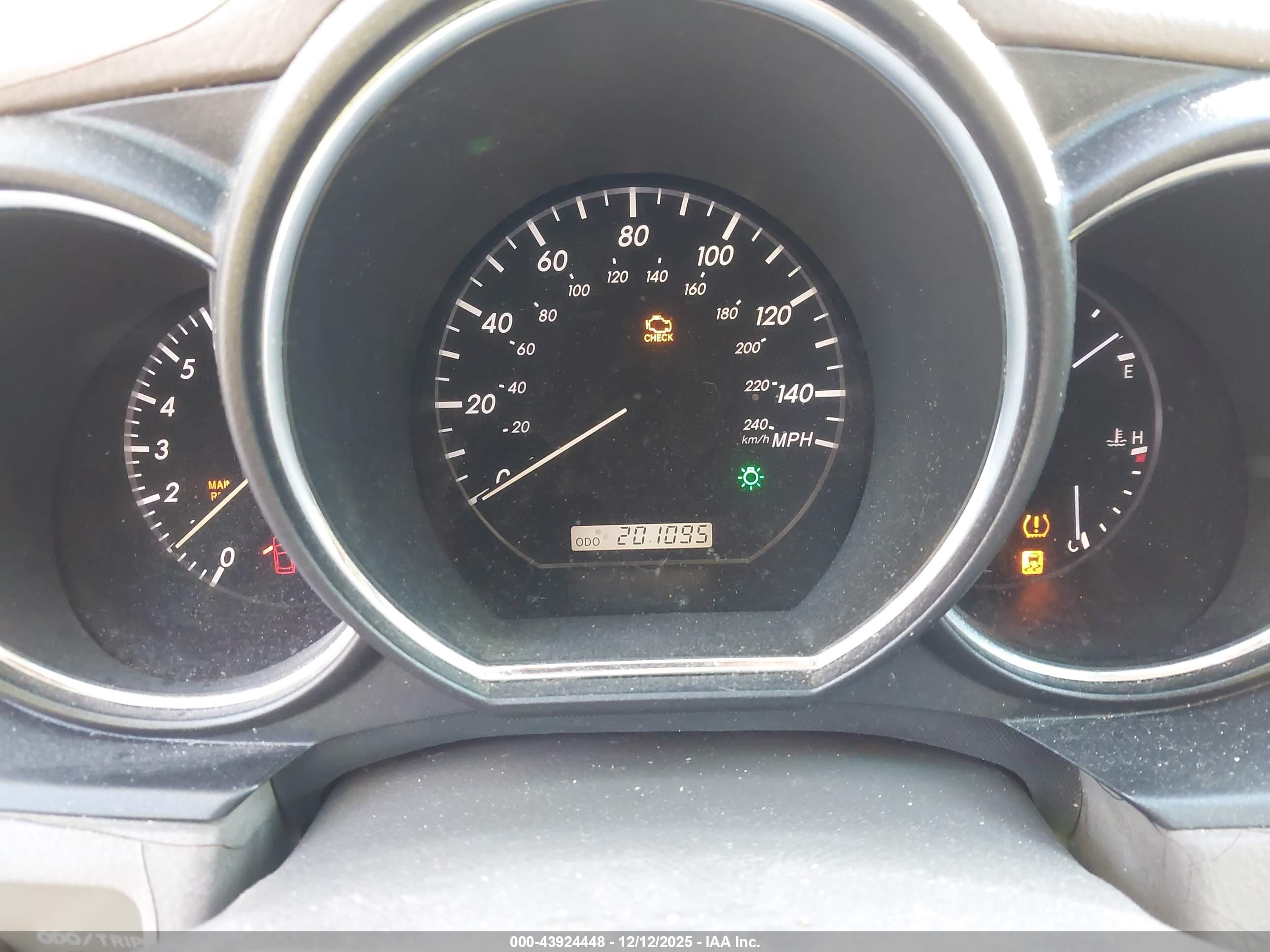 LEXUS RX image 7